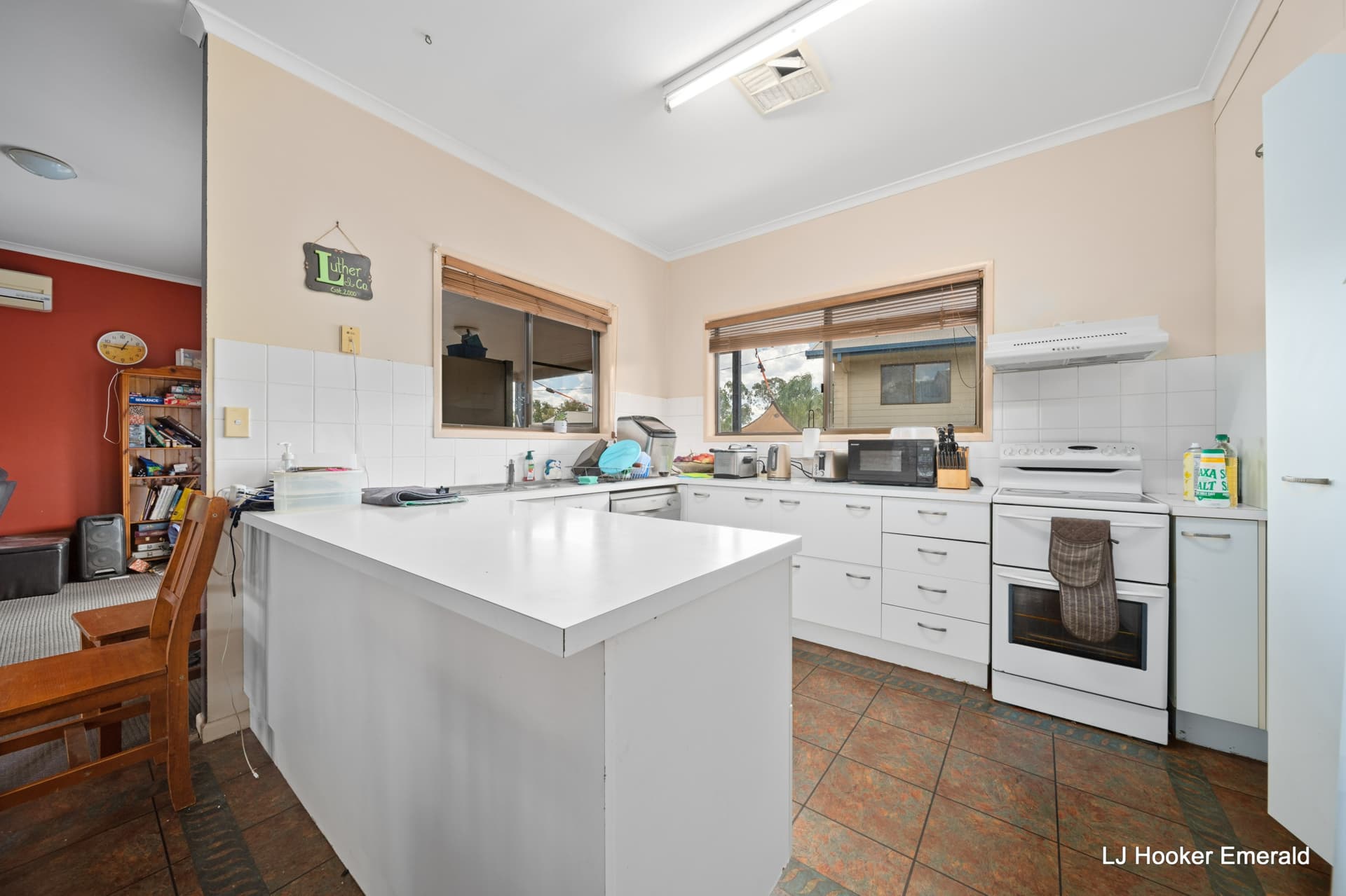 25 Bonython Drive, Emerald, Emerald - Thumbnail 8