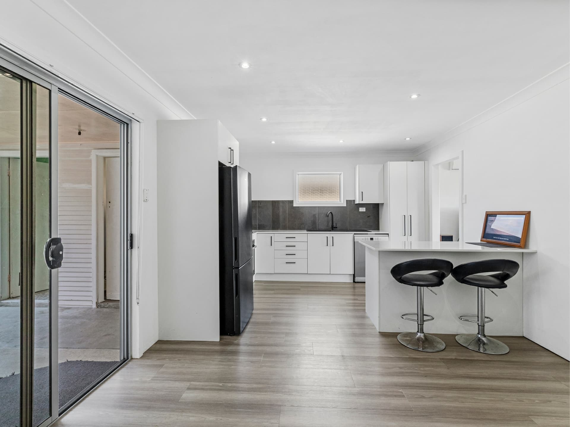 8 Margaret Street, Belmont North, Belmont North - Thumbnail 3