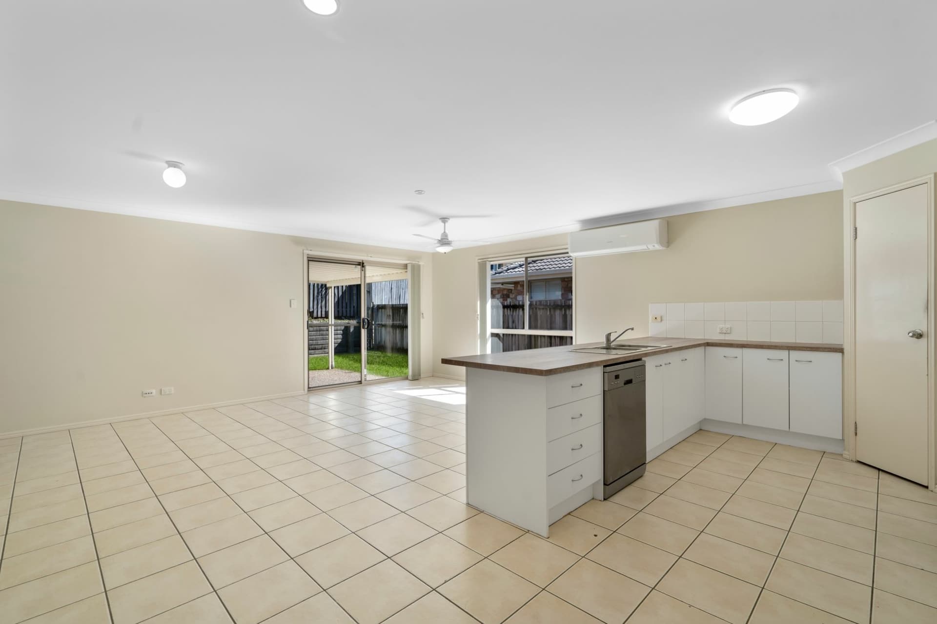 67 Gawain Drive, Ormeau, Ormeau - Thumbnail 5