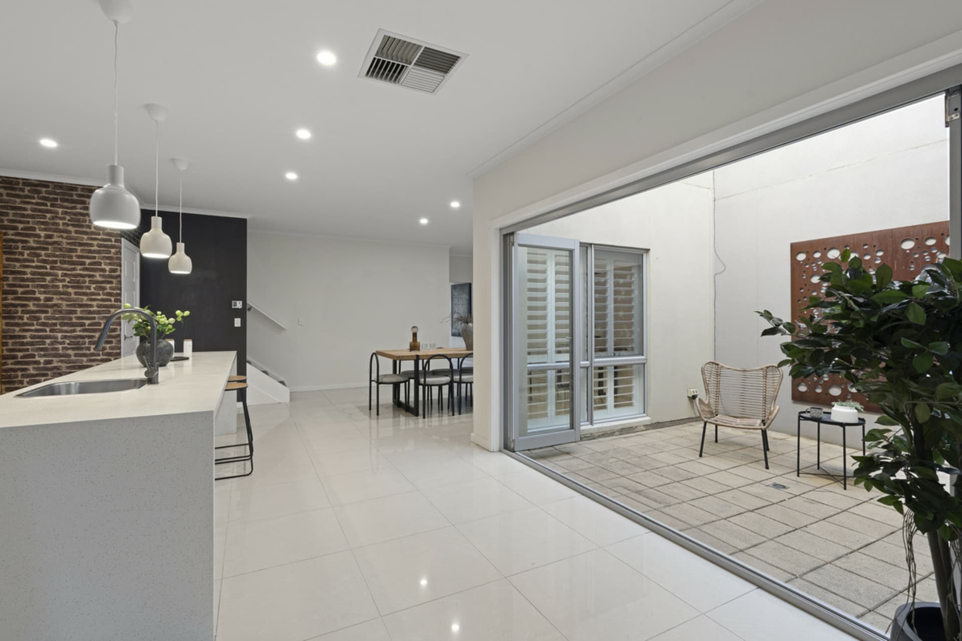 6 Pine Court, Mawson Lakes, Mawson Lakes - Thumbnail 4