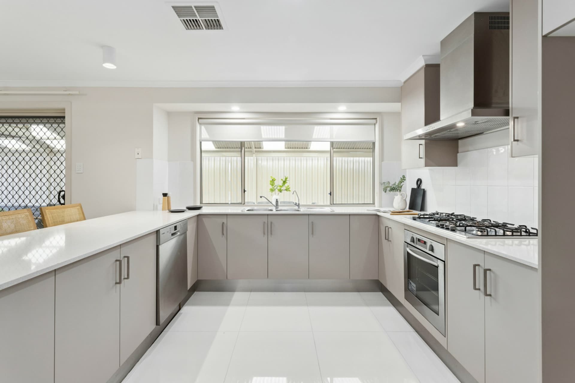 27 Tuscan Road, Golden Grove, Golden Grove - Thumbnail 5
