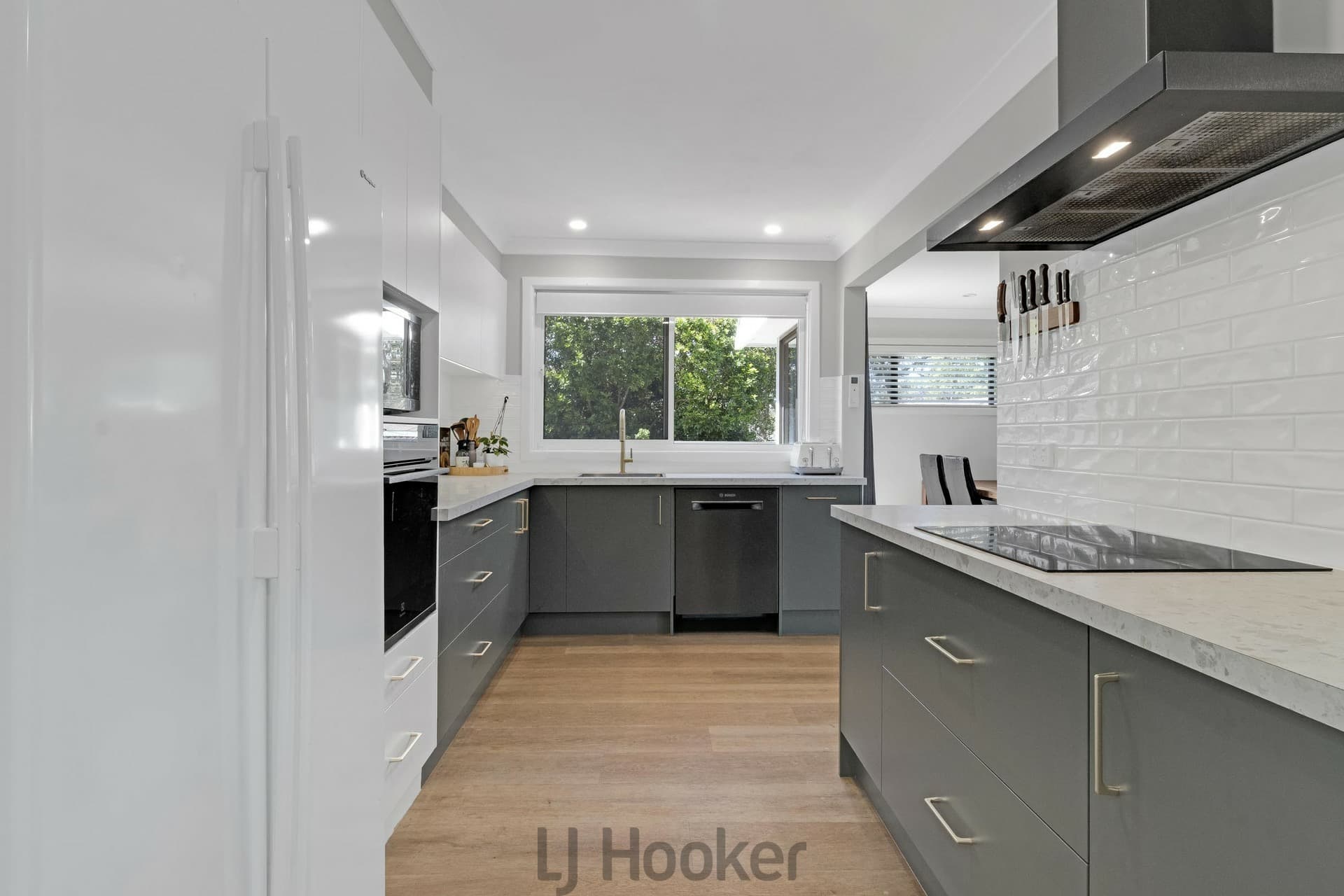 4 Field Avenue, Toronto, Toronto - Thumbnail 3
