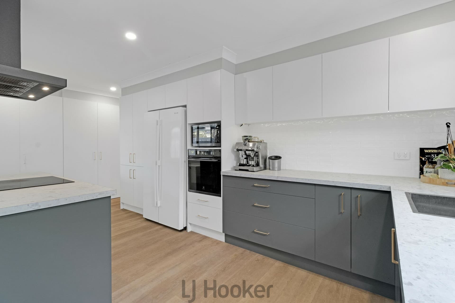 4 Field Avenue, Toronto, Toronto - Thumbnail 4