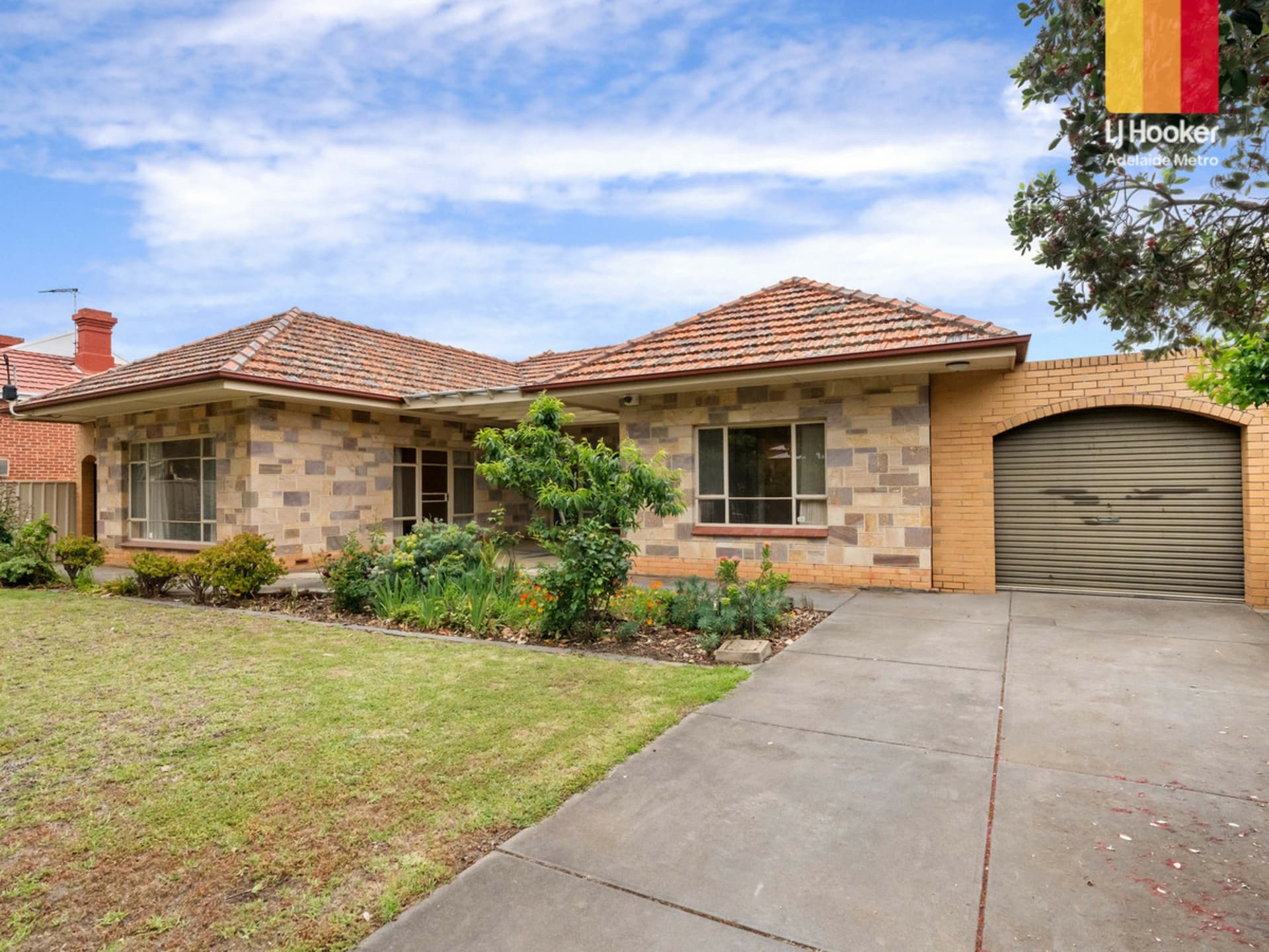 33 Aveland Avenue, Trinity Gardens, Trinity Gardens - Thumbnail 2