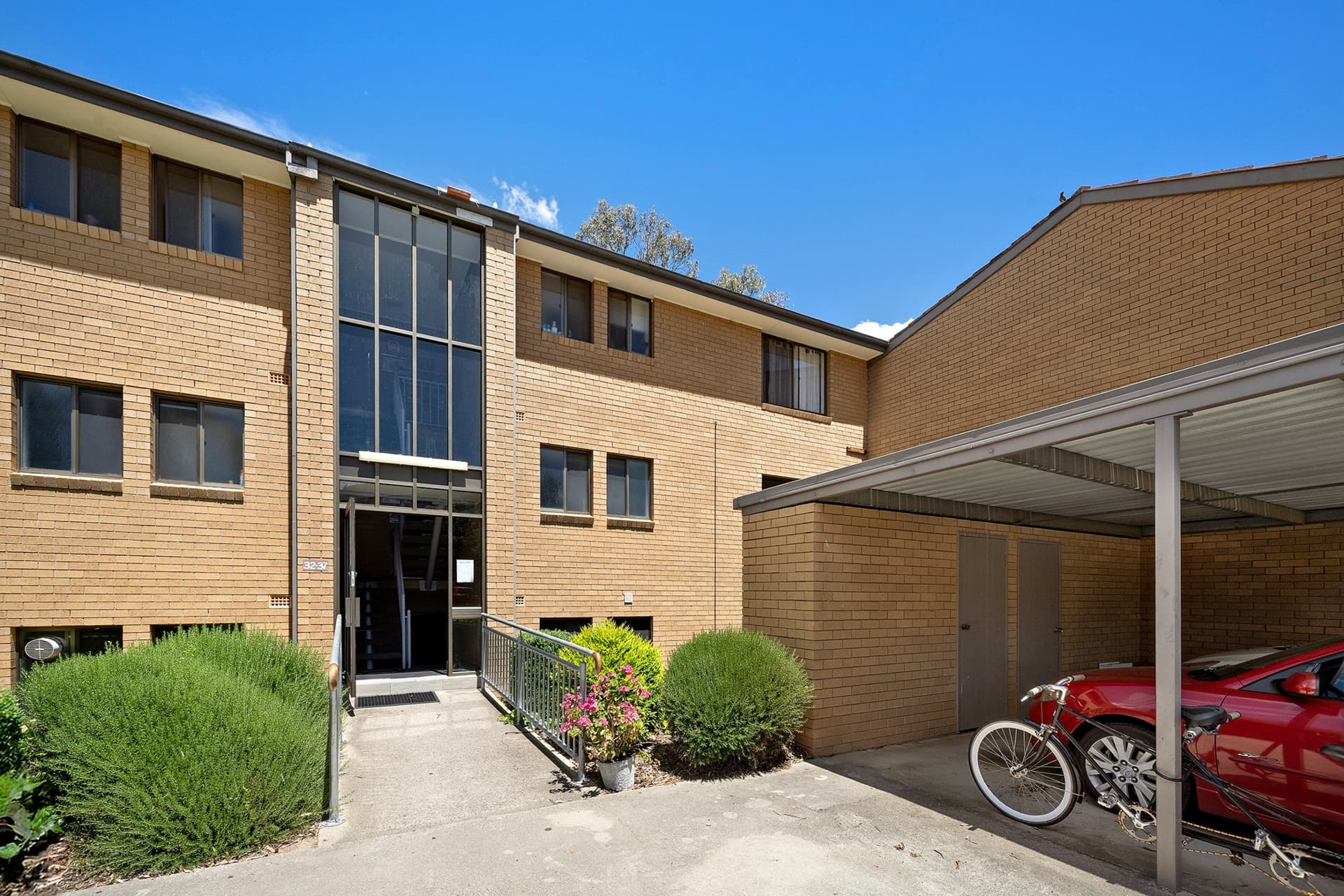 33/10 Wilkins Street, Mawson, Mawson - Image 1
