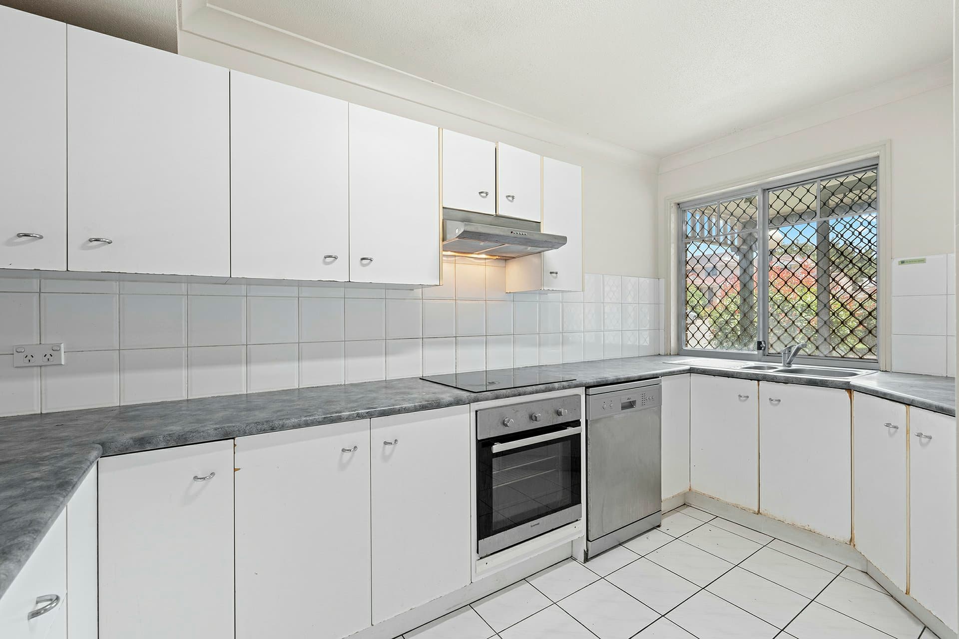10/10 Lawrence Close, Robertson, Robertson - Thumbnail 4