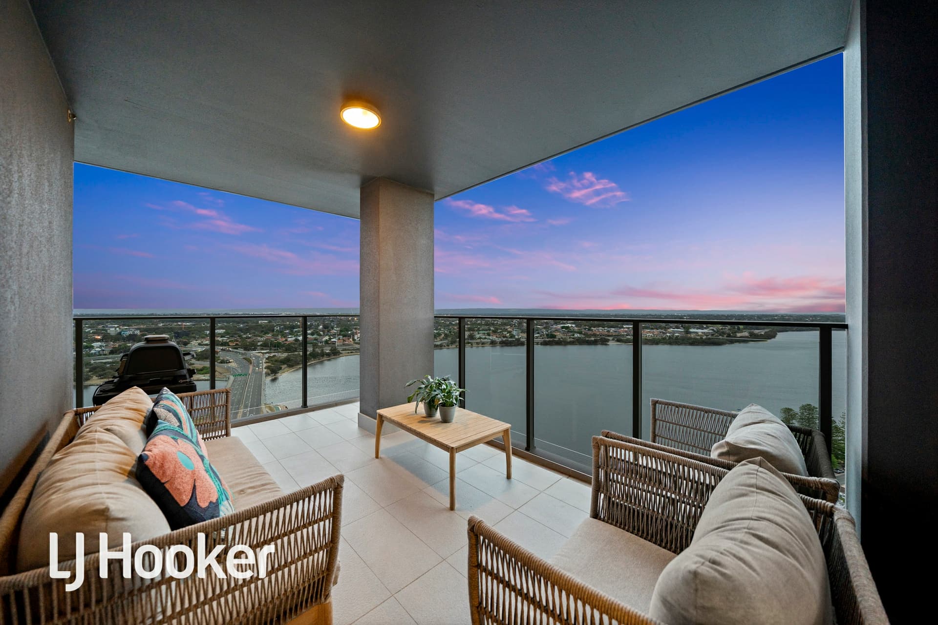 2406/908 Canning Highway, Applecross, Applecross - Thumbnail 2