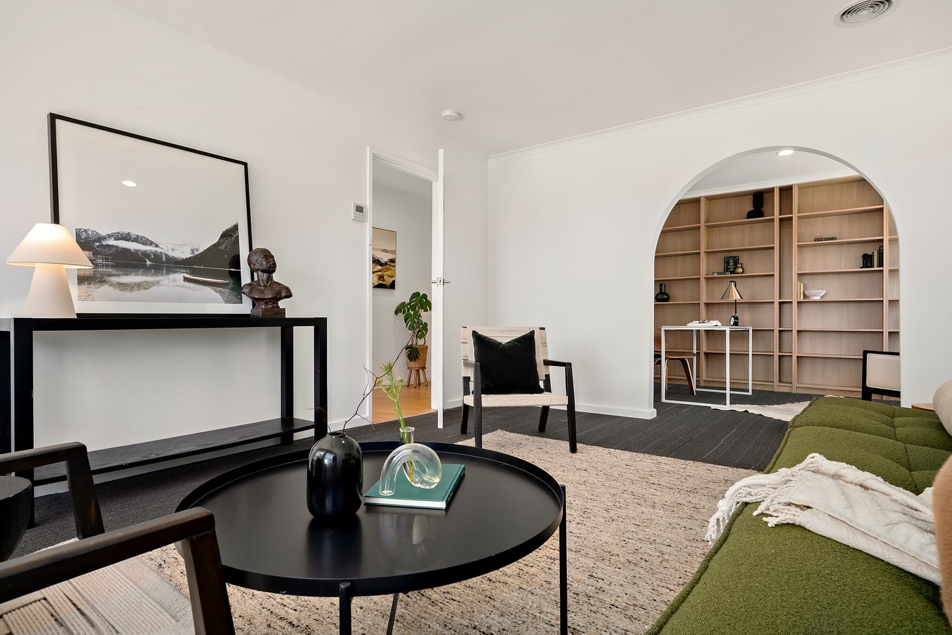 1 Guthridge Crescent, Wanniassa, Wanniassa - Thumbnail 4