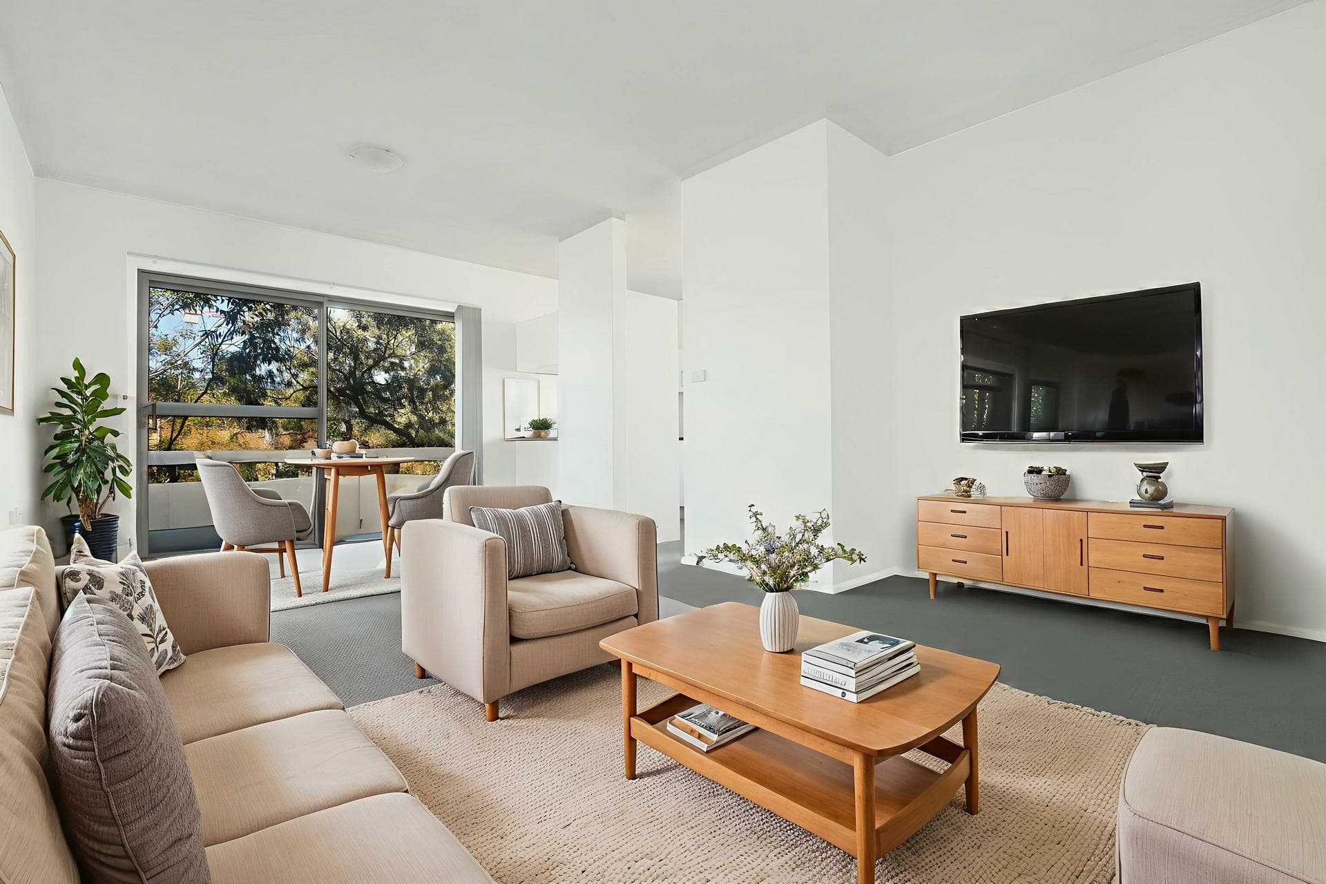 4/2 Bligh Street, Wollongong, Wollongong - Image 1