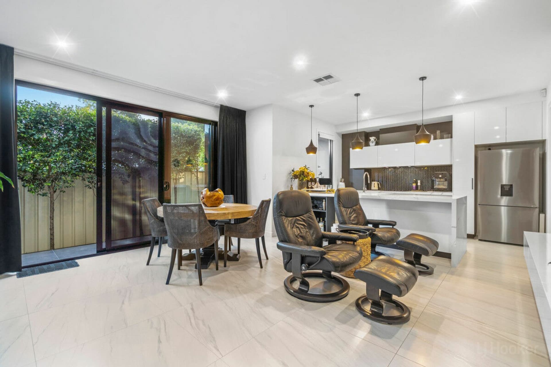 2/451 Pine Ridge Road, Runaway Bay, Runaway Bay - Thumbnail 2