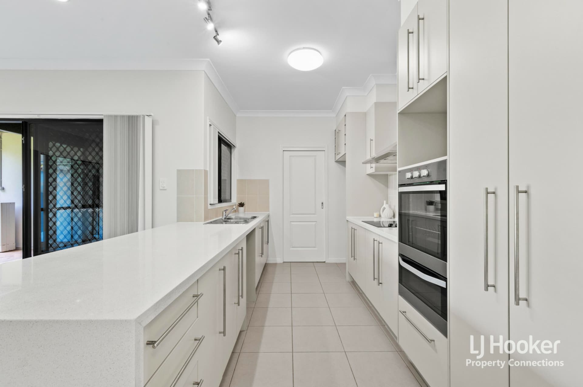 18/8-10 James Cash Court, Albany Creek, Albany Creek - Thumbnail 3