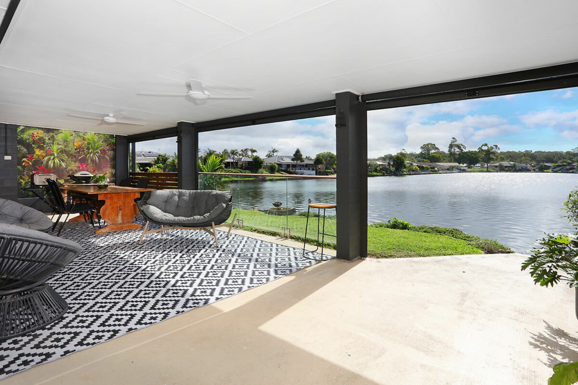 2/17 Kangaroo Avenue, Coombabah, Coombabah - Thumbnail 2