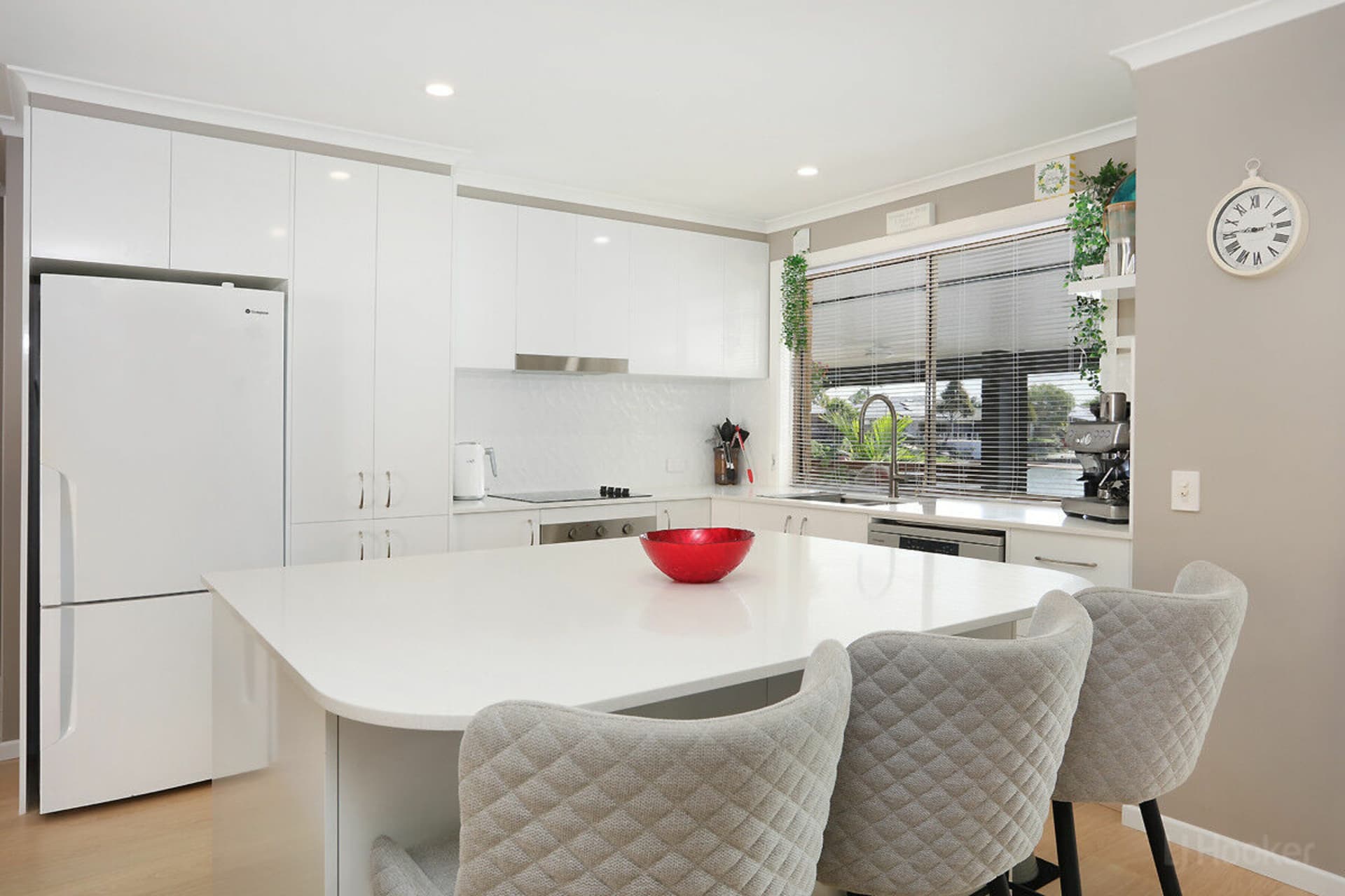 2/17 Kangaroo Avenue, Coombabah, Coombabah - Thumbnail 6
