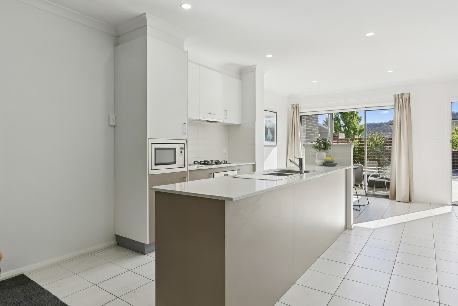 16/86 Mawson Drive, Mawson, Mawson - Thumbnail 8