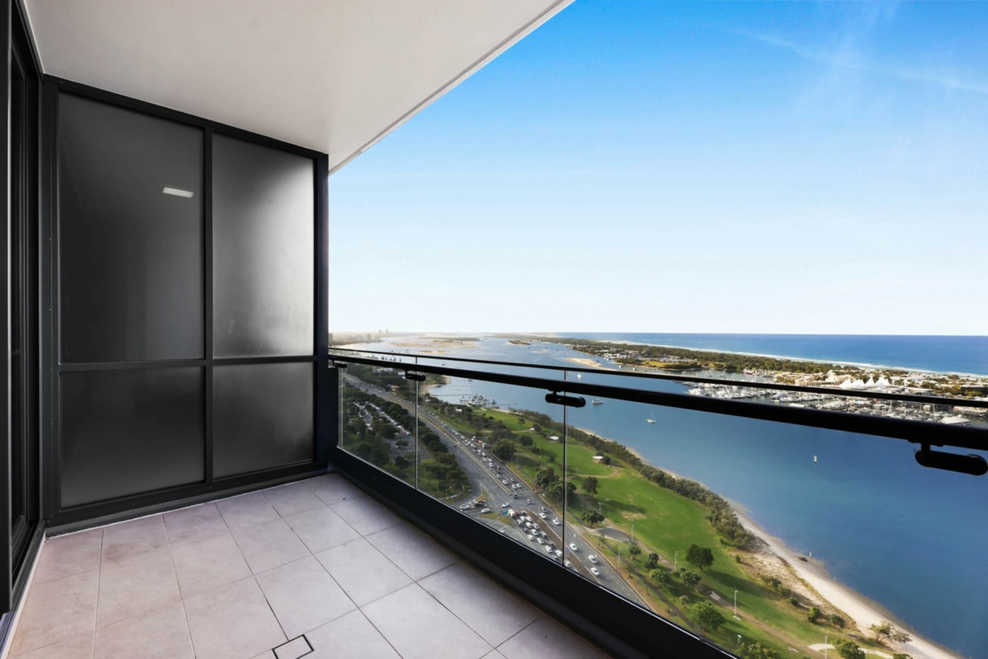 3312/2 Como Crescent, Southport, Southport - Thumbnail 3