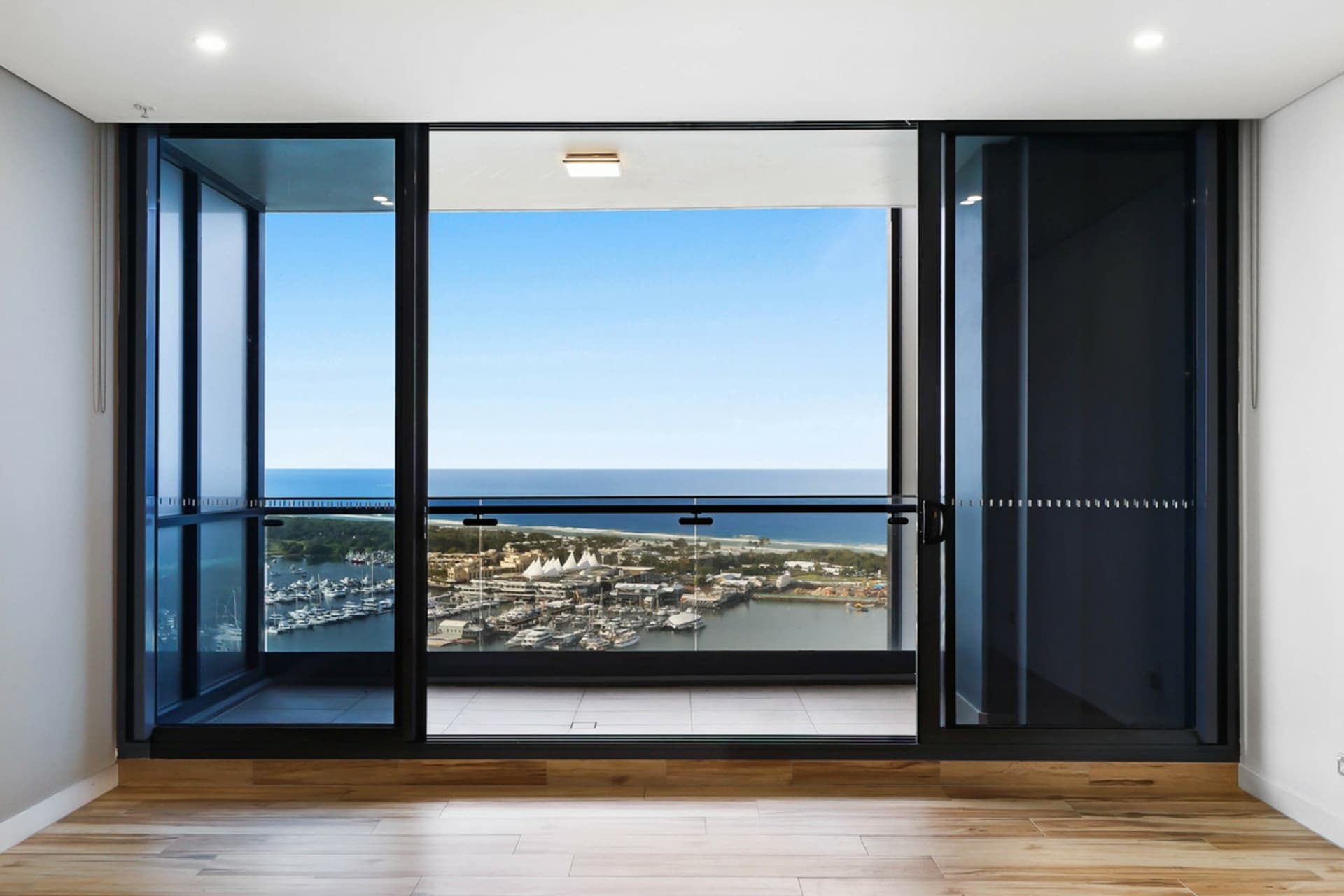 3312/2 Como Crescent, Southport, Southport - Thumbnail 8