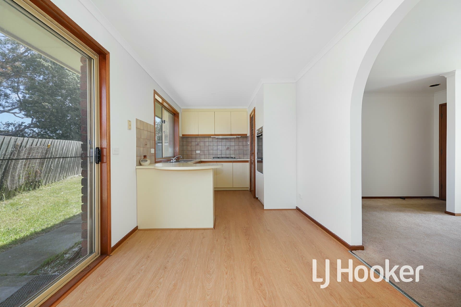 4/3 Main Street, Pakenham, Pakenham - Thumbnail 3