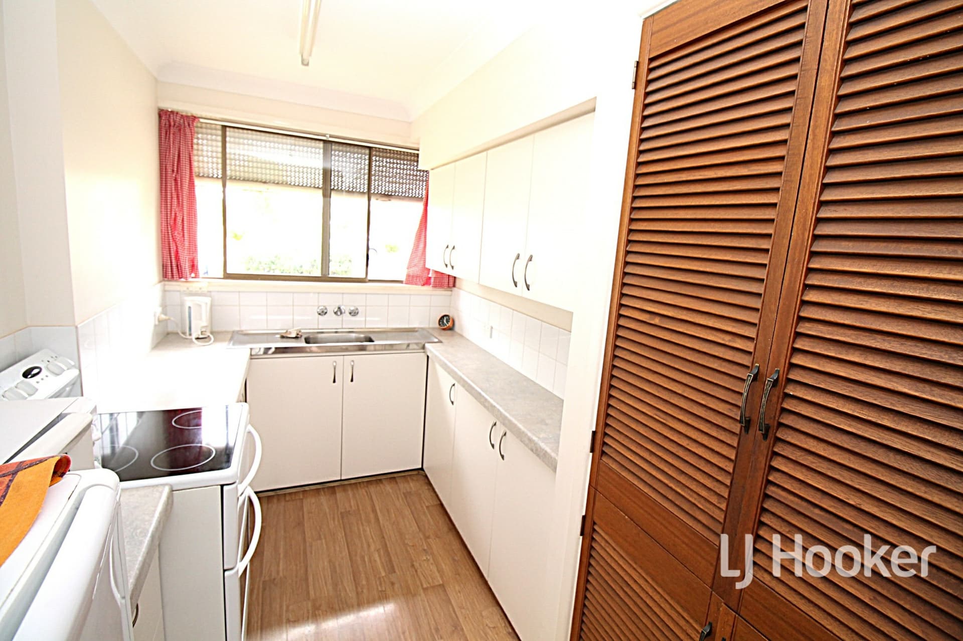 2/82 Lawrence Street, Inverell, Inverell - Thumbnail 2