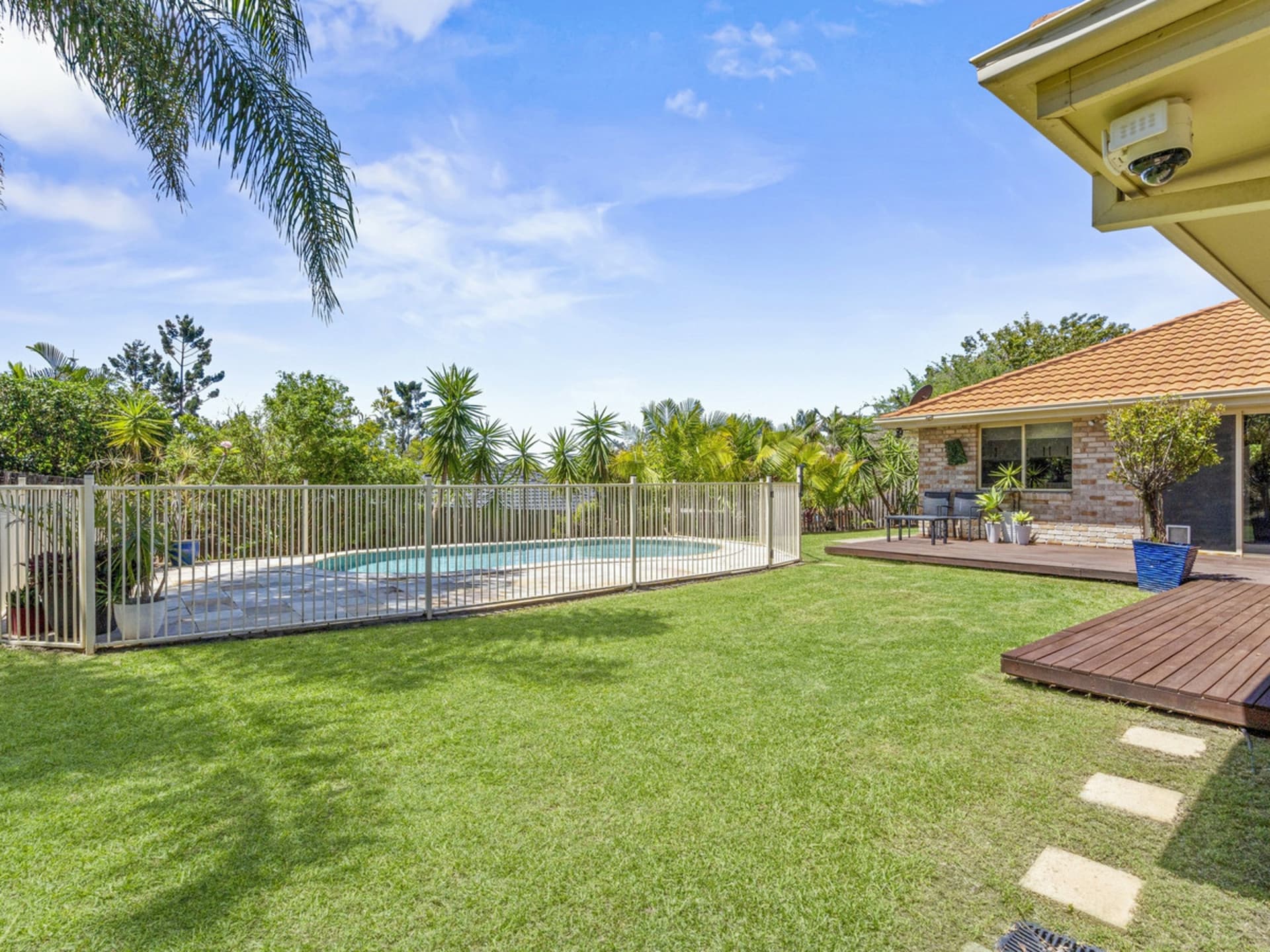 36 Easter Crescent, Pacific Pines, Pacific Pines - Thumbnail 2