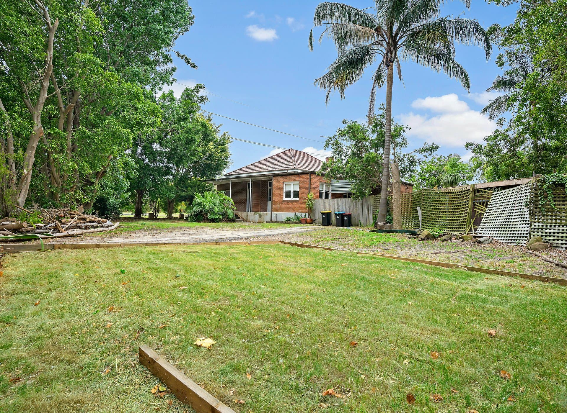 8 Merridong Road, Elanora Heights, Elanora Heights - Thumbnail 2