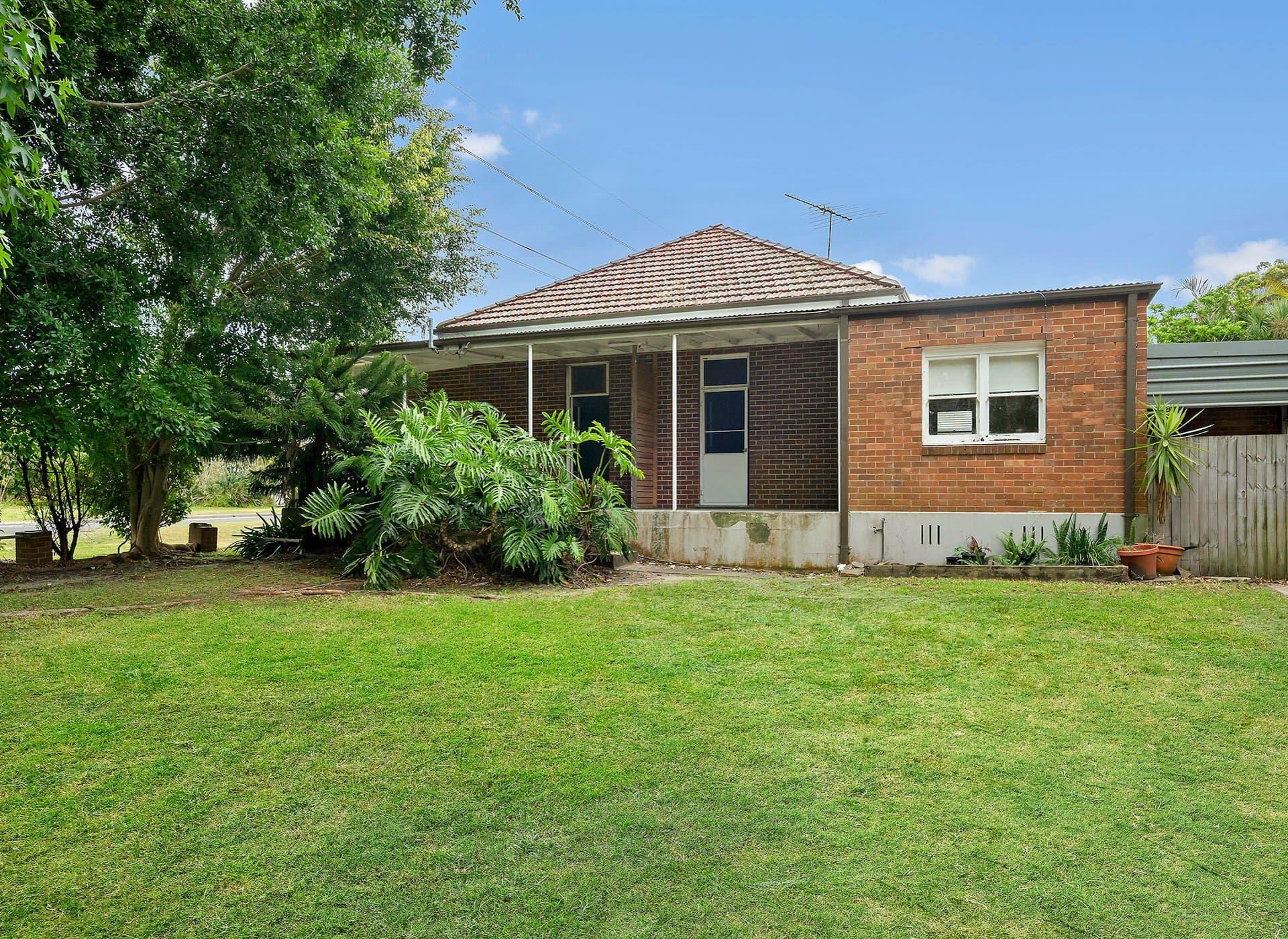 8 Merridong Road, Elanora Heights, Elanora Heights - Thumbnail 4
