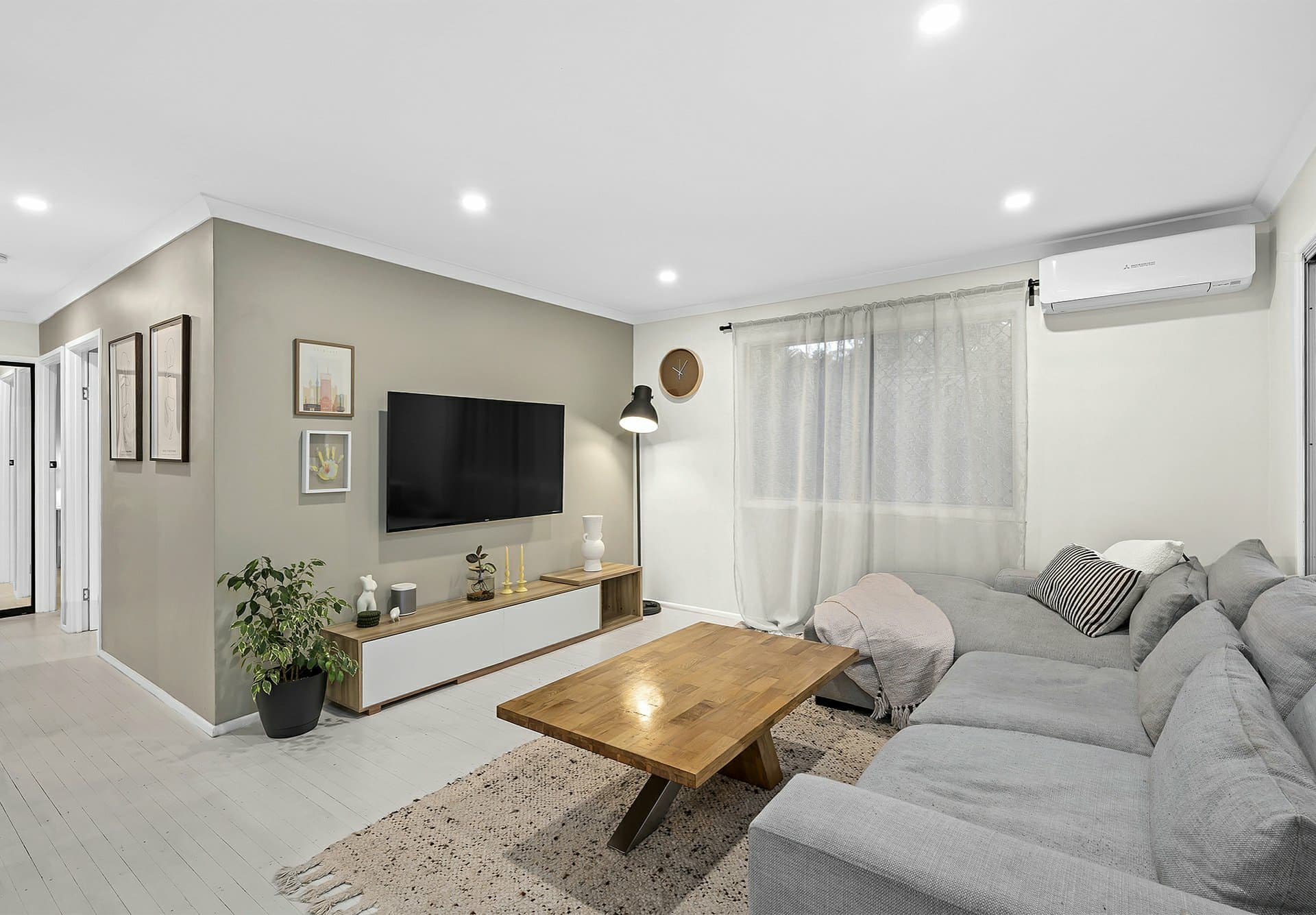 16 Carloch Street, Holland Park West, Holland Park West - Thumbnail 4