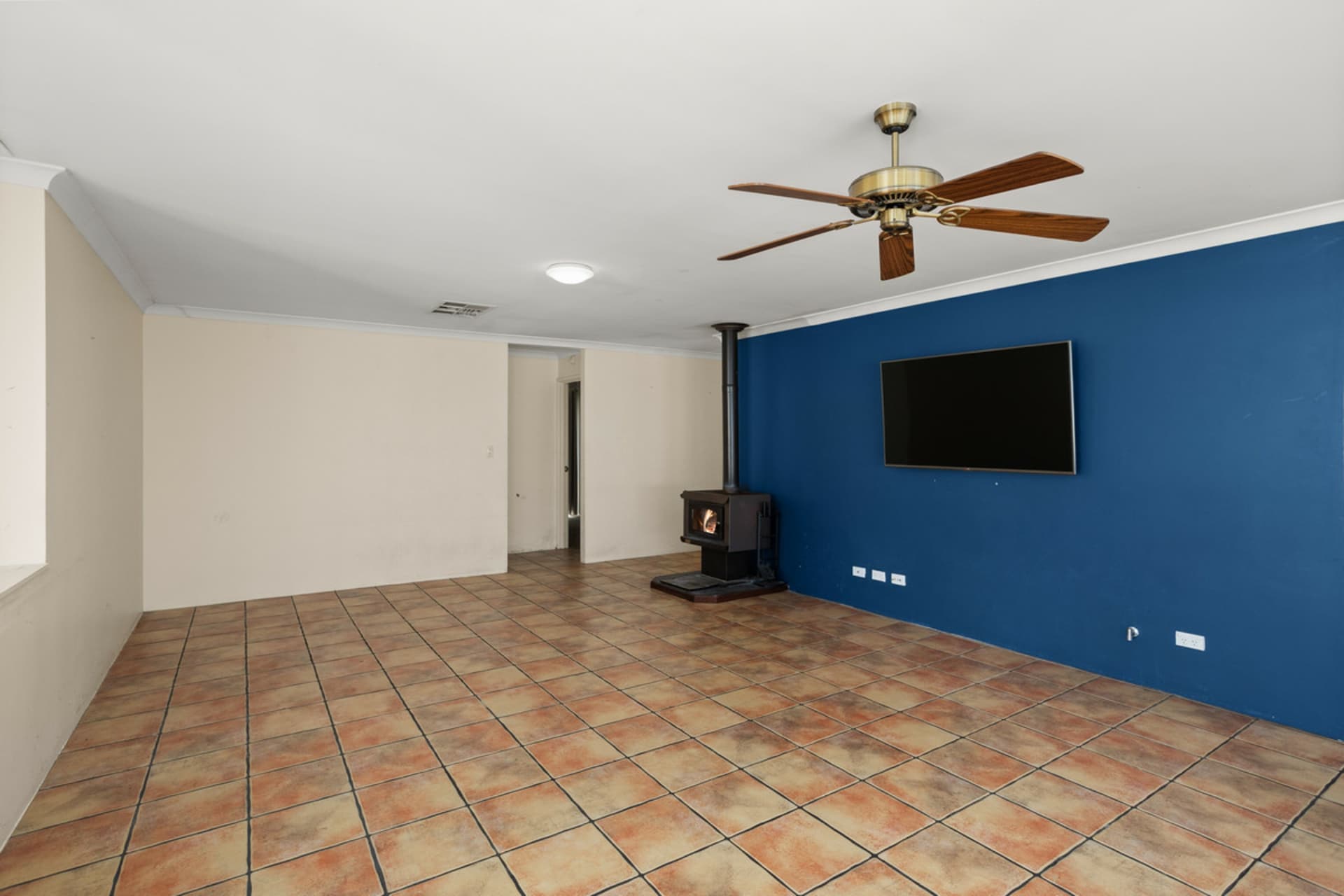 11 Meredith Way, Usher, Usher - Thumbnail 5