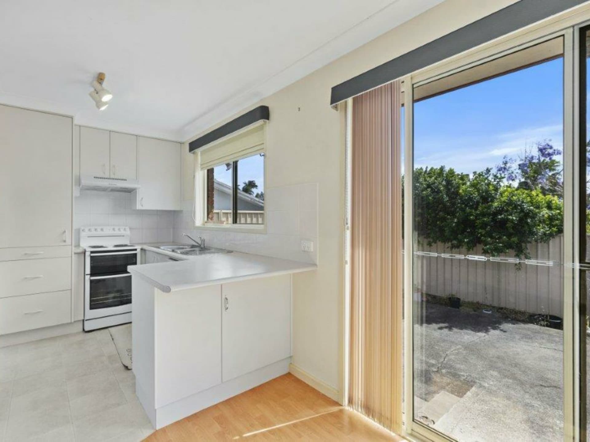 35A St James Avenue, Berkeley Vale, Berkeley Vale - Thumbnail 5