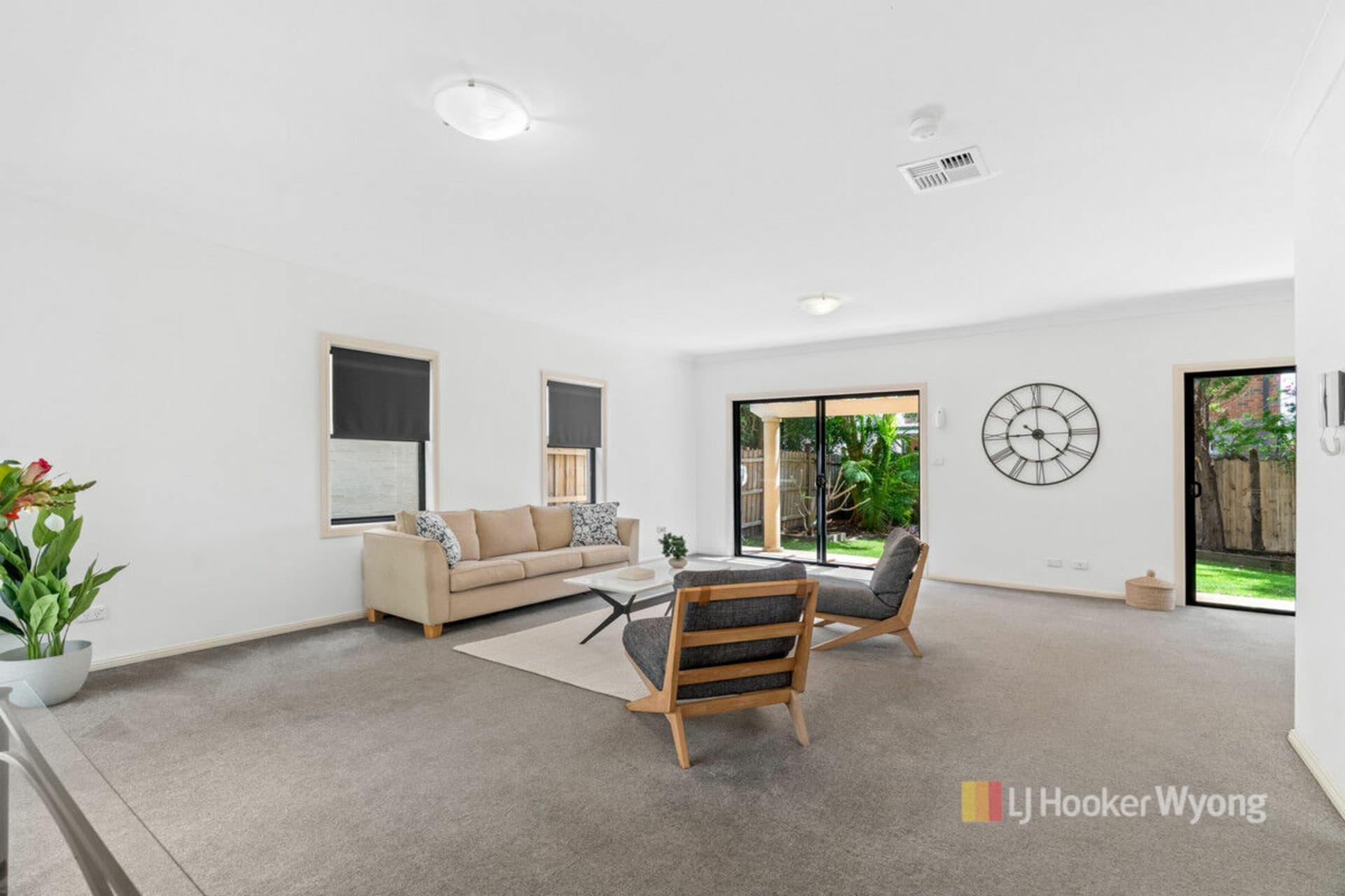 11 Greenwich Place, Mardi, Mardi - Thumbnail 2