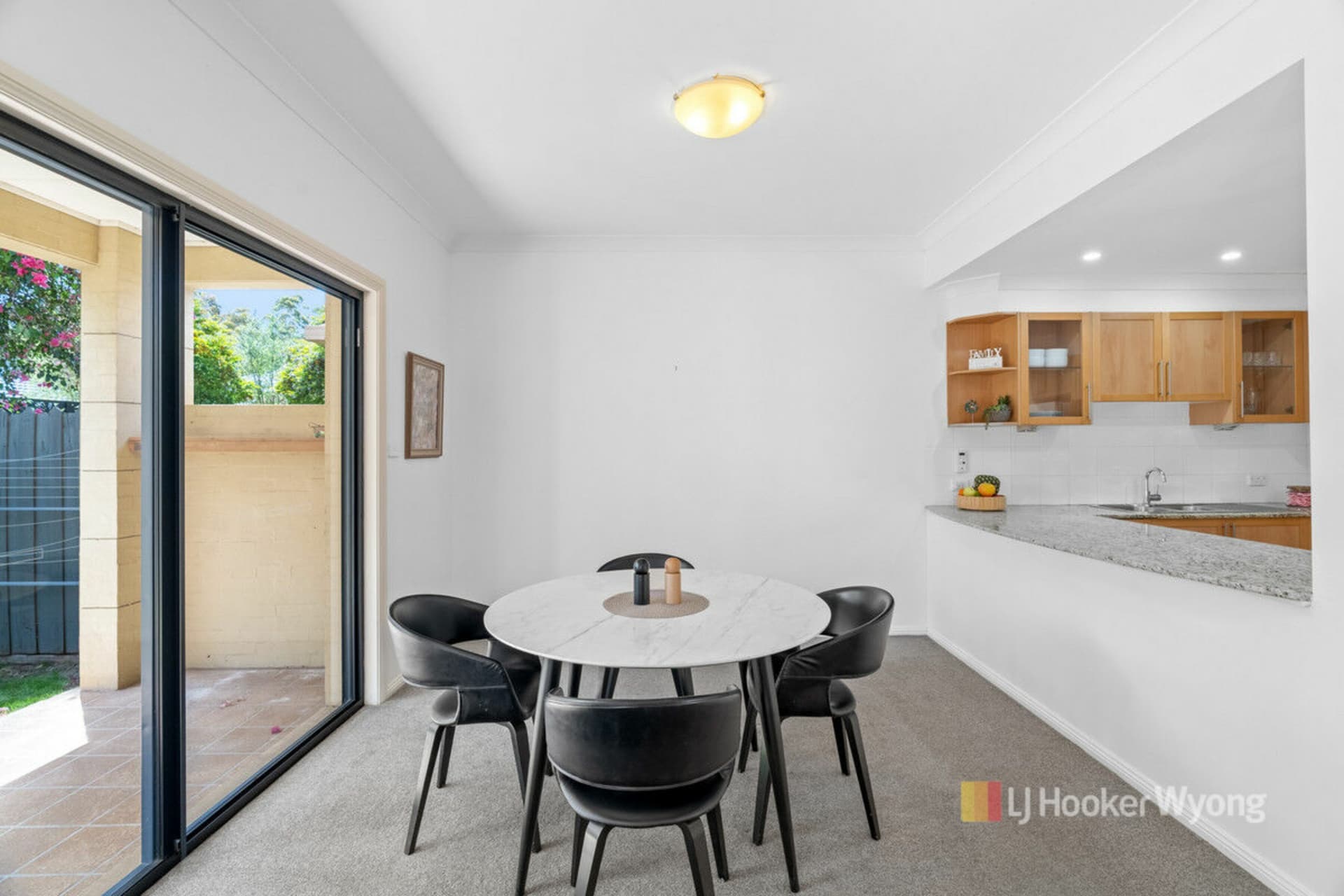 11 Greenwich Place, Mardi, Mardi - Thumbnail 3