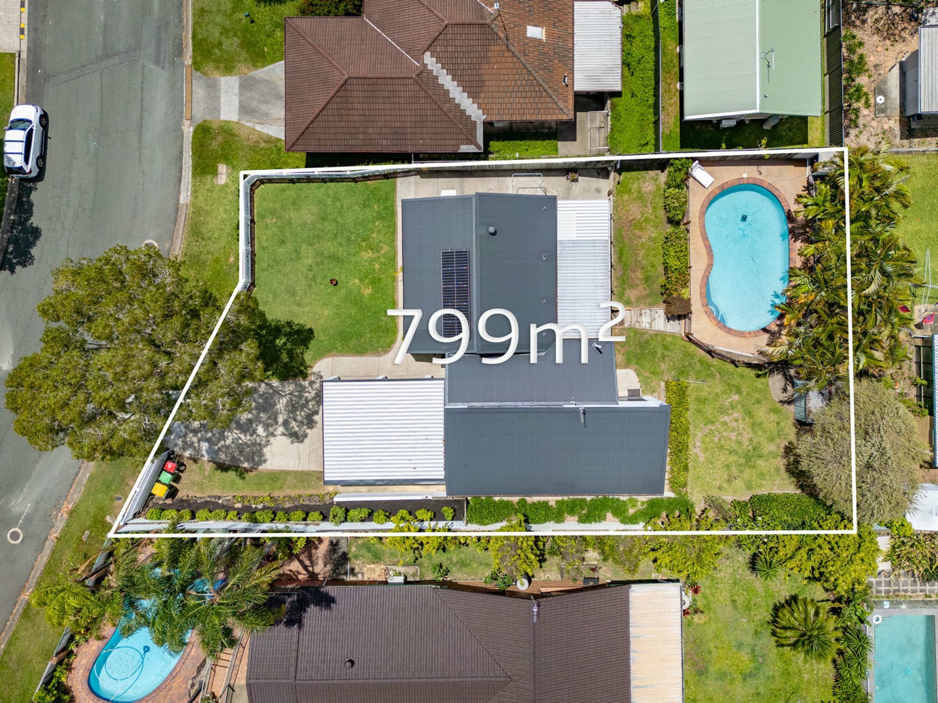 12 Kurrambee Avenue, Ashmore, Ashmore - Thumbnail 3
