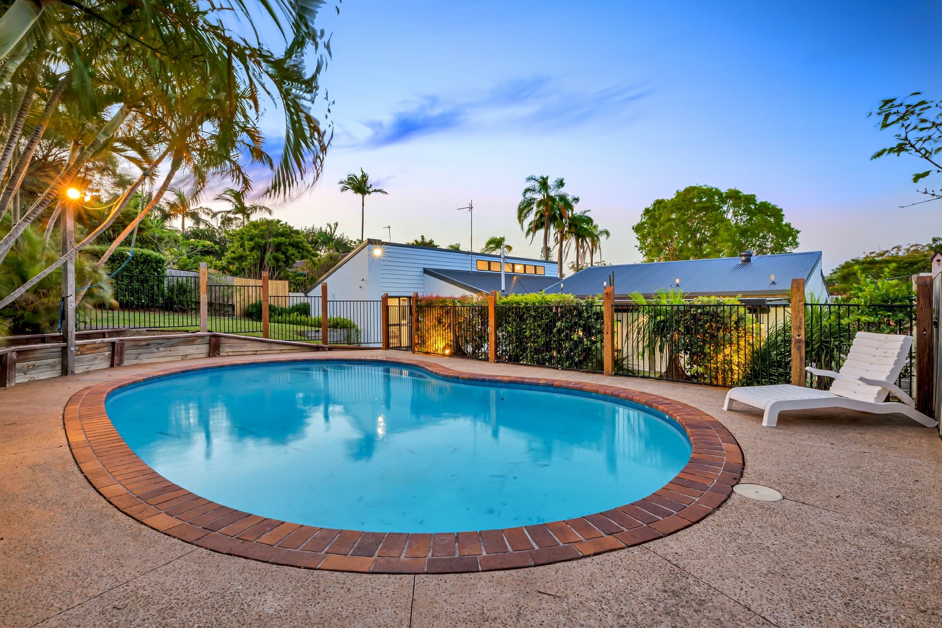 12 Kurrambee Avenue, Ashmore, Ashmore - Thumbnail 6