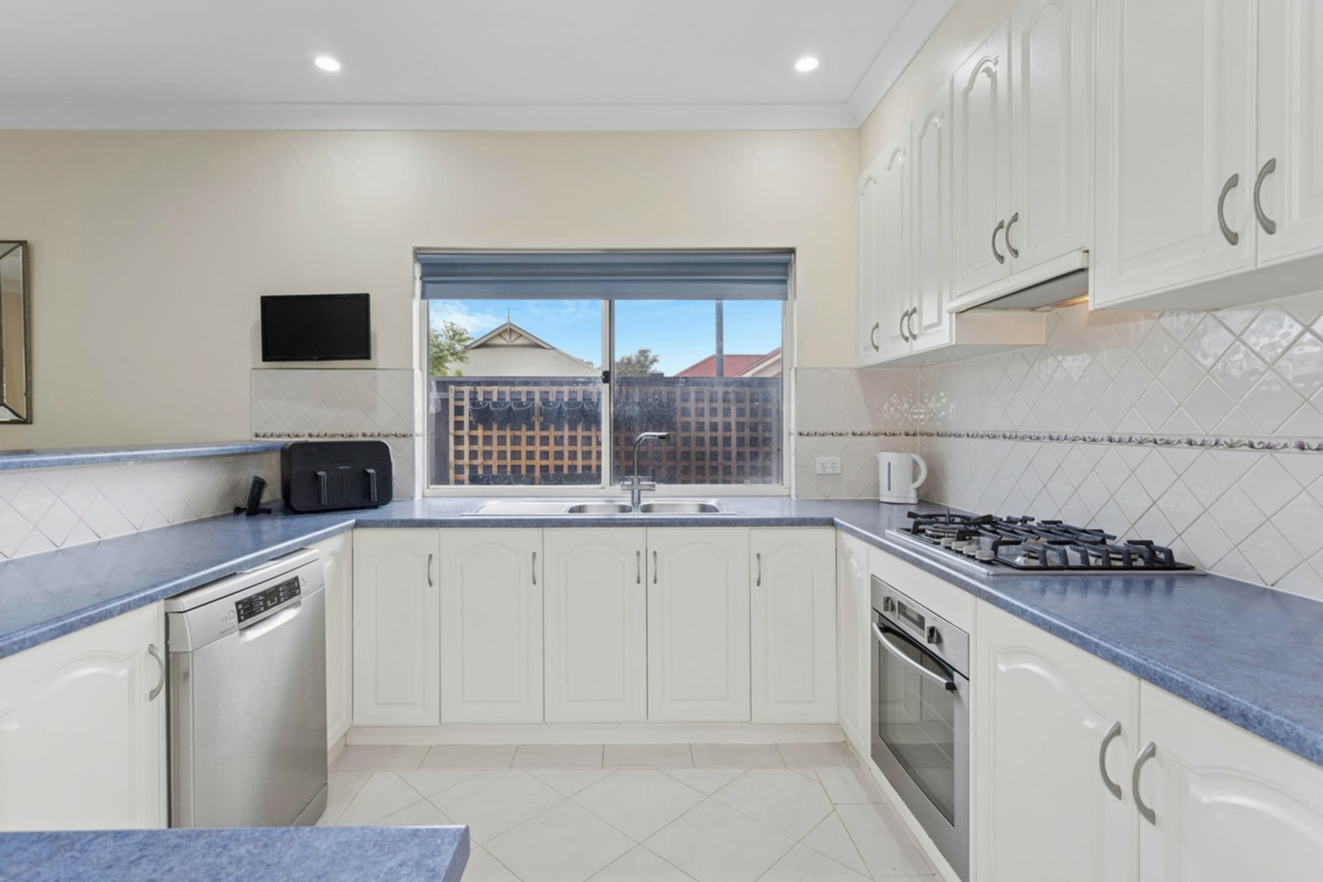 77 Sanctuary Drive, Mawson Lakes, Mawson Lakes - Thumbnail 7