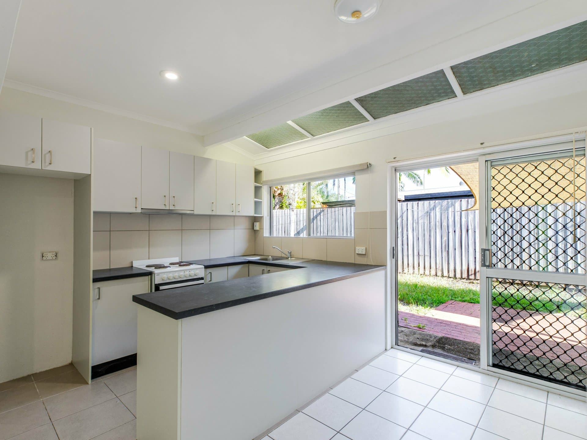 1 & 2/25 Pecten Avenue, Port Douglas, Port Douglas - Thumbnail 2