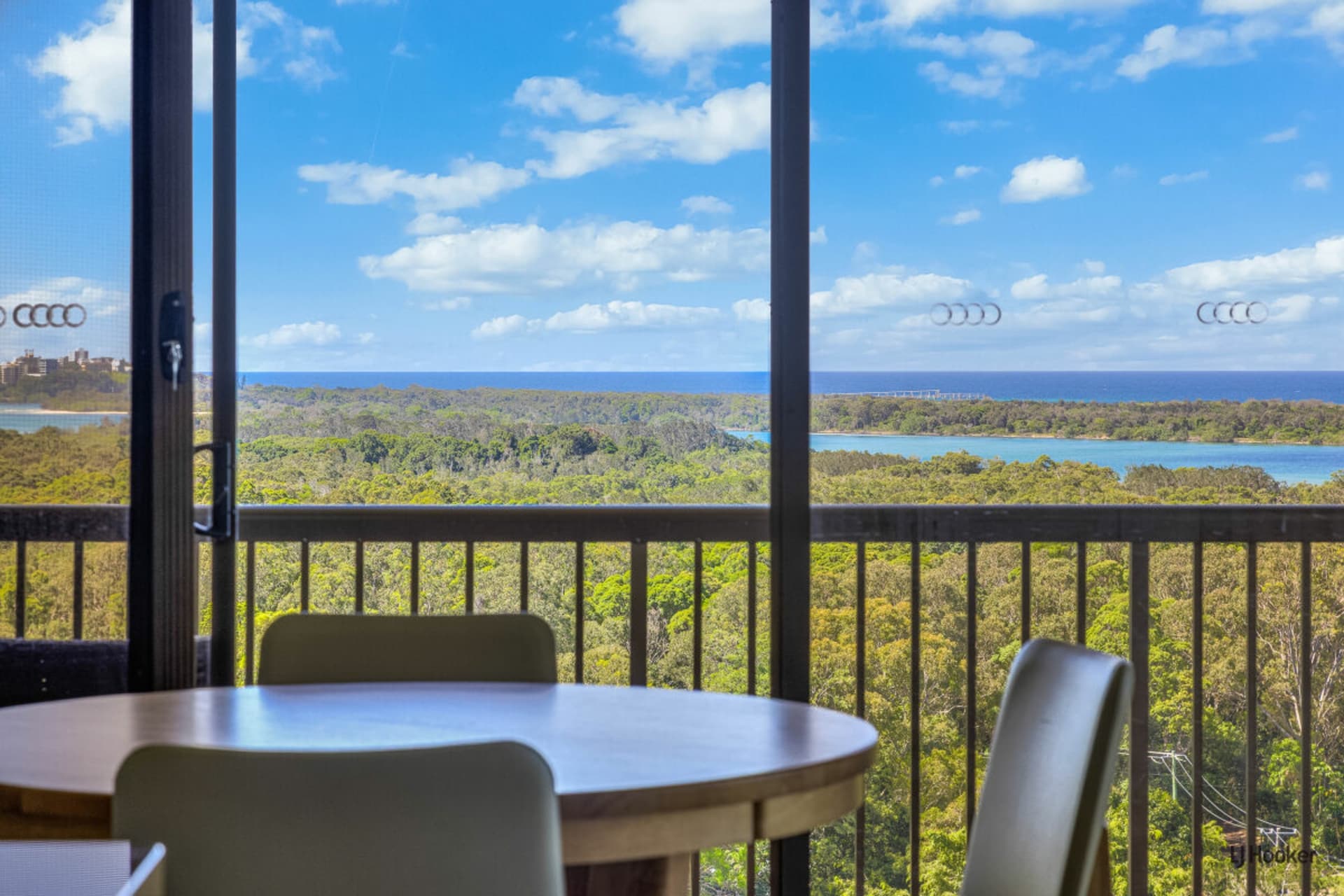 1602/22 Kirkwood Road, Tweed Heads South, Tweed Heads South - Thumbnail 2