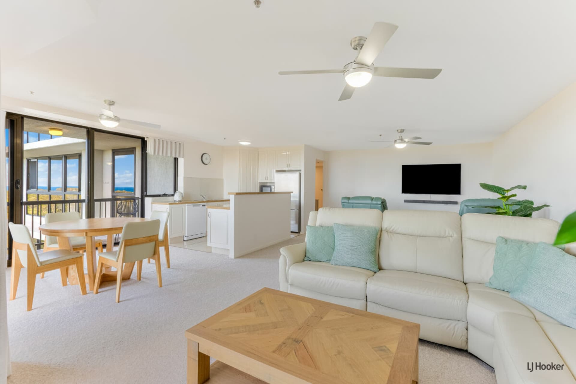 1602/22 Kirkwood Road, Tweed Heads South, Tweed Heads South - Thumbnail 7