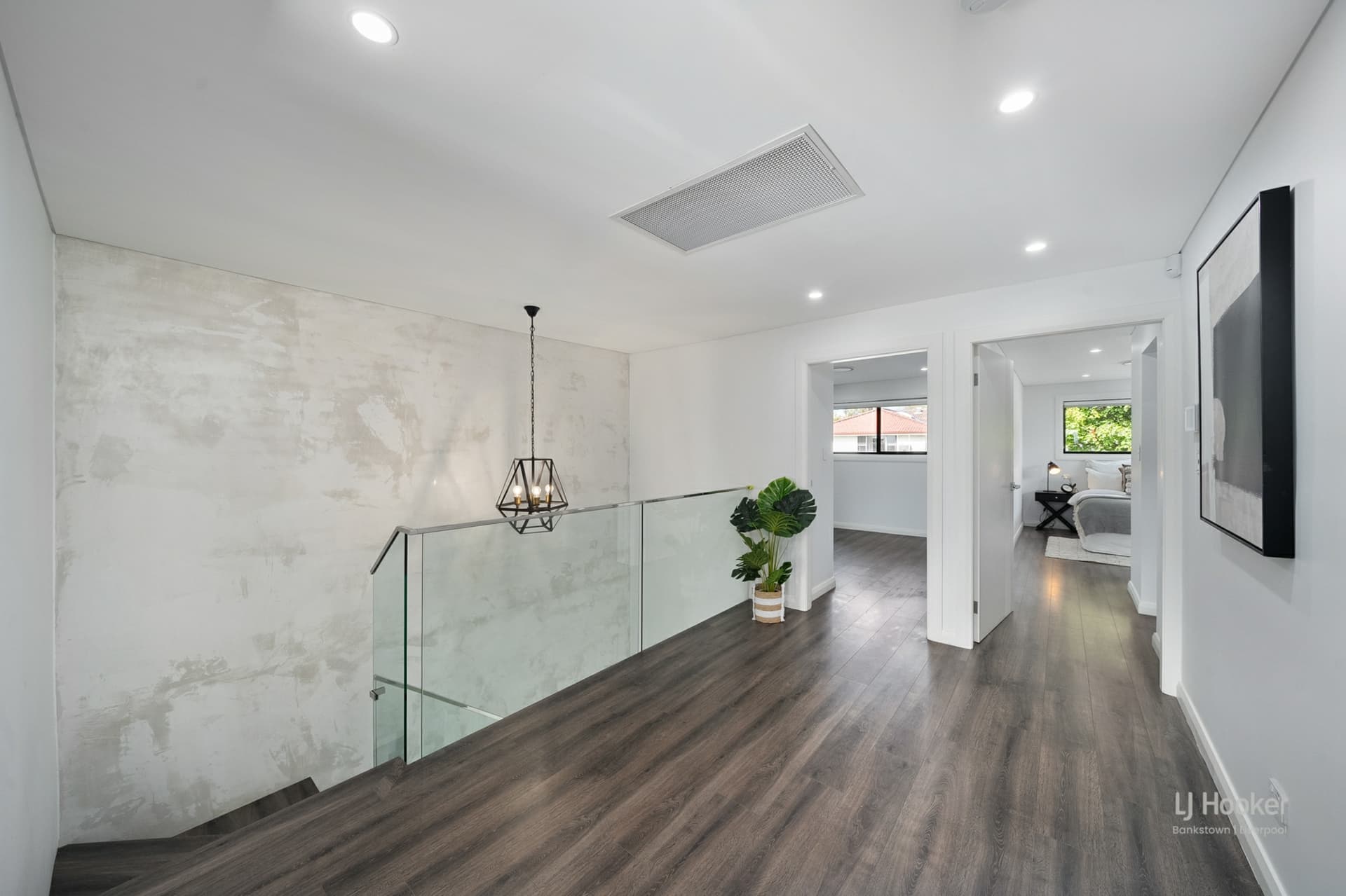 123 Amaroo Avenue, Georges Hall, Georges Hall - Thumbnail 8