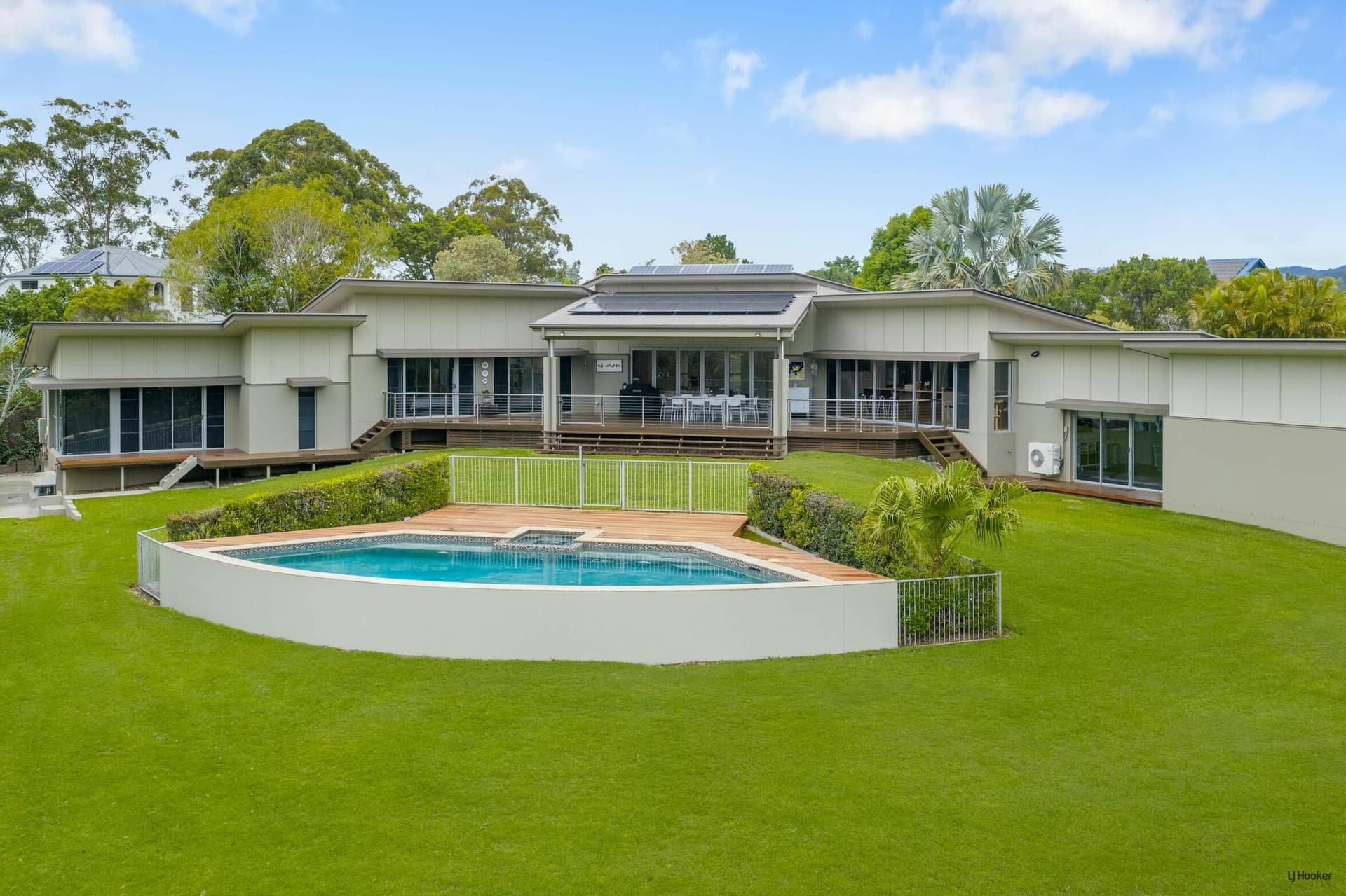 2 Joyce Court, Tallebudgera, Tallebudgera - Thumbnail 2