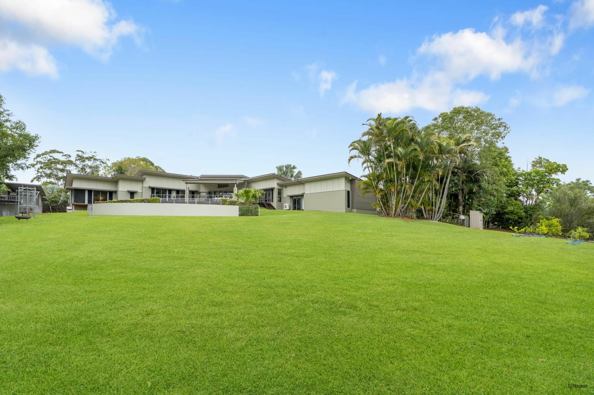 2 Joyce Court, Tallebudgera, Tallebudgera - Thumbnail 3