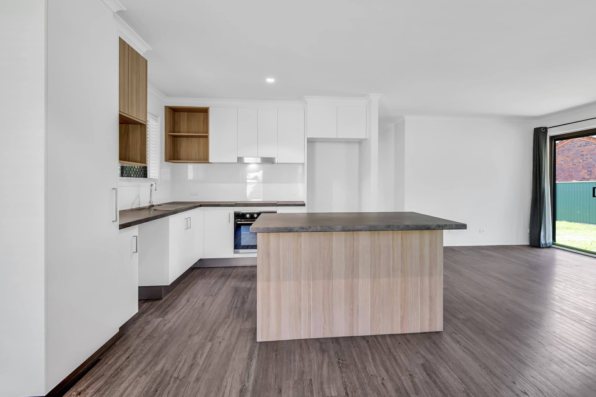 8 Sapium Road, Ashmore, Ashmore - Thumbnail 8
