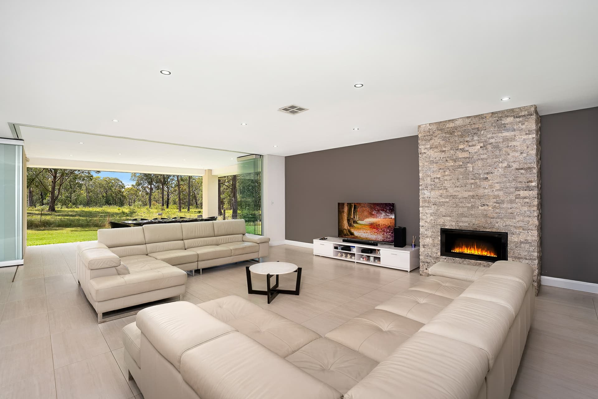 65 Blattman Avenue, Oakdale, Oakdale - Thumbnail 3