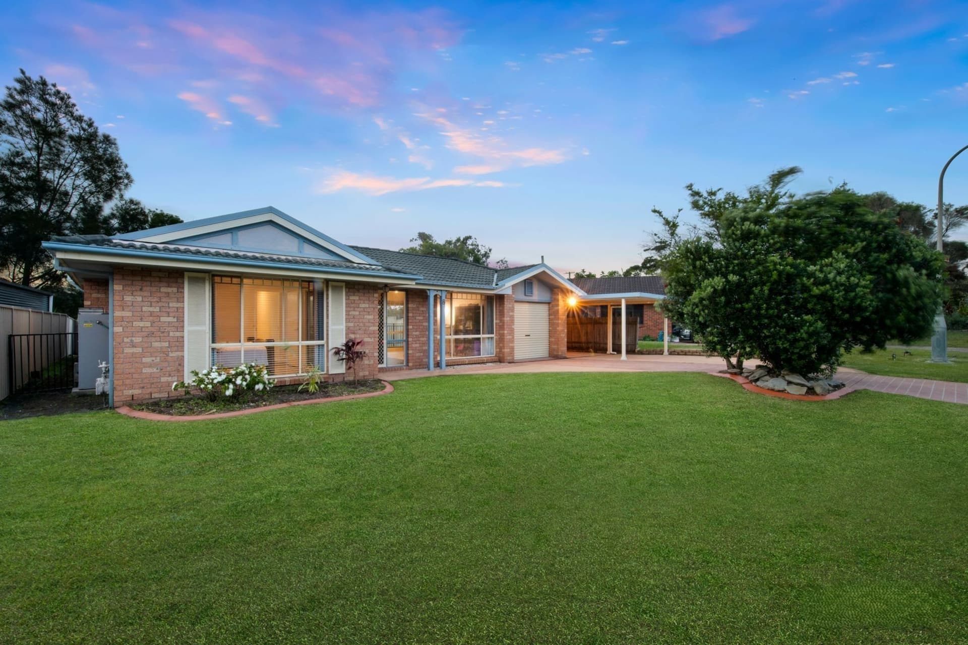 8 Albatross Close, Forresters Beach, Forresters Beach - Image 1