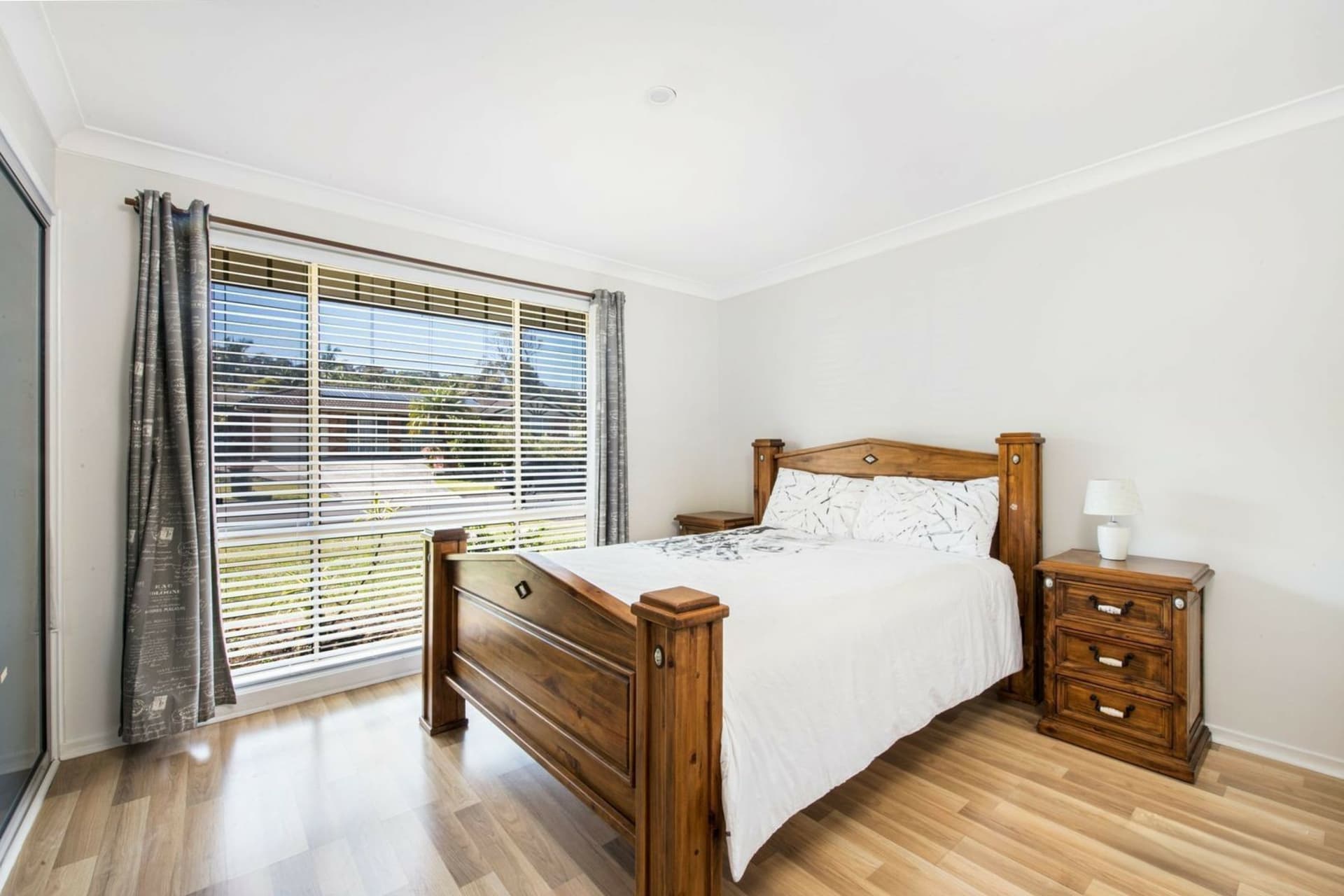 8 Albatross Close, Forresters Beach, Forresters Beach - Thumbnail 4