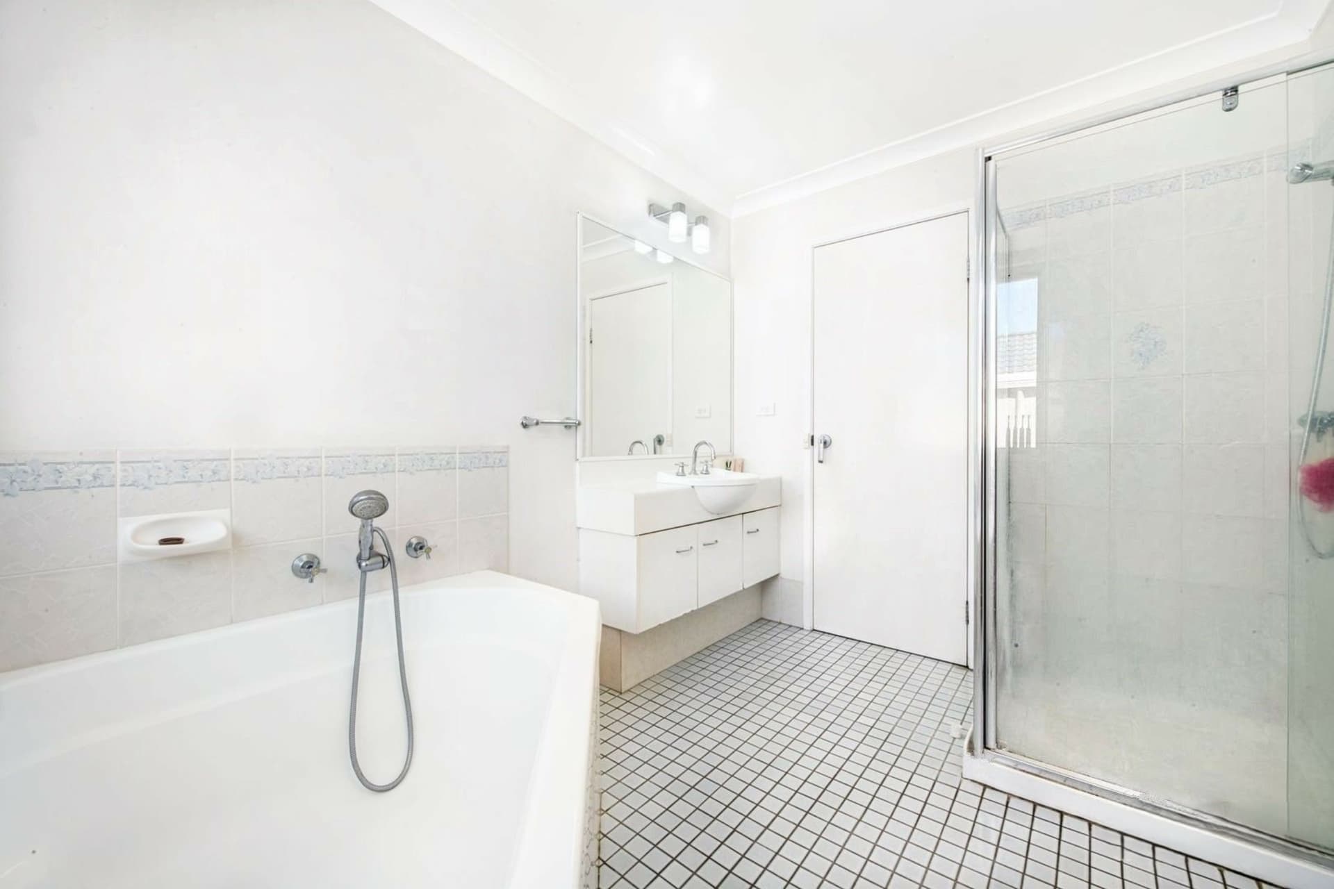 8 Albatross Close, Forresters Beach, Forresters Beach - Thumbnail 5