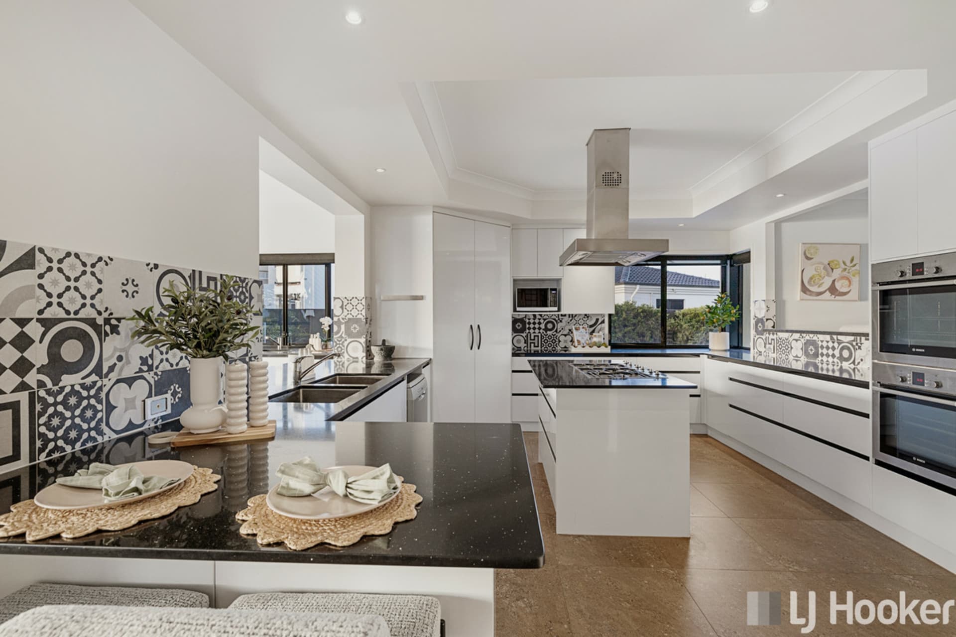 14 Raby Bay Boulevard, Raby Bay, Cleveland - Thumbnail 8