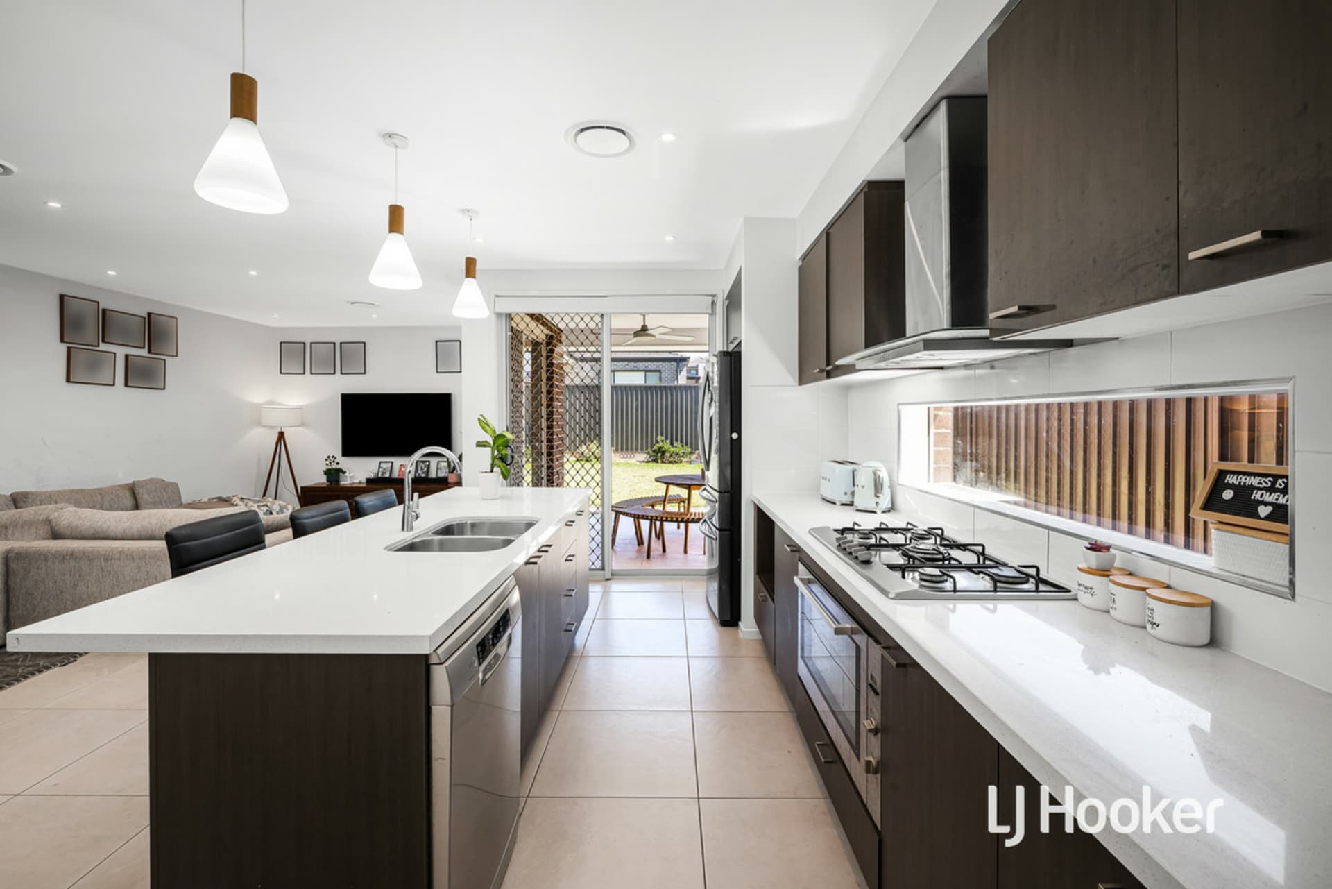 53 Foxall Street  (Grantham Farm), Riverstone, Riverstone - Thumbnail 2