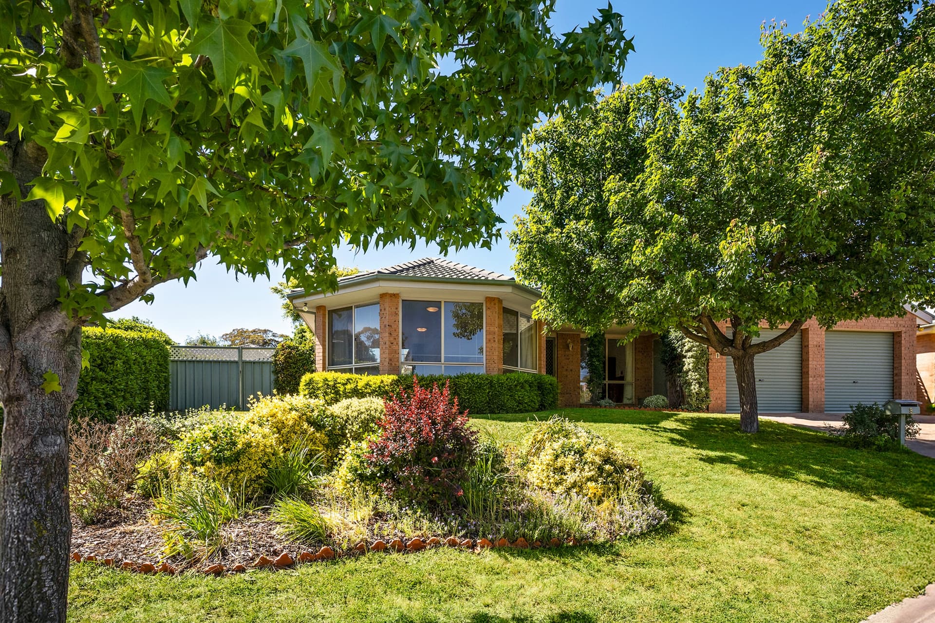 9 Bredbo Close, Amaroo, Amaroo - Image 1