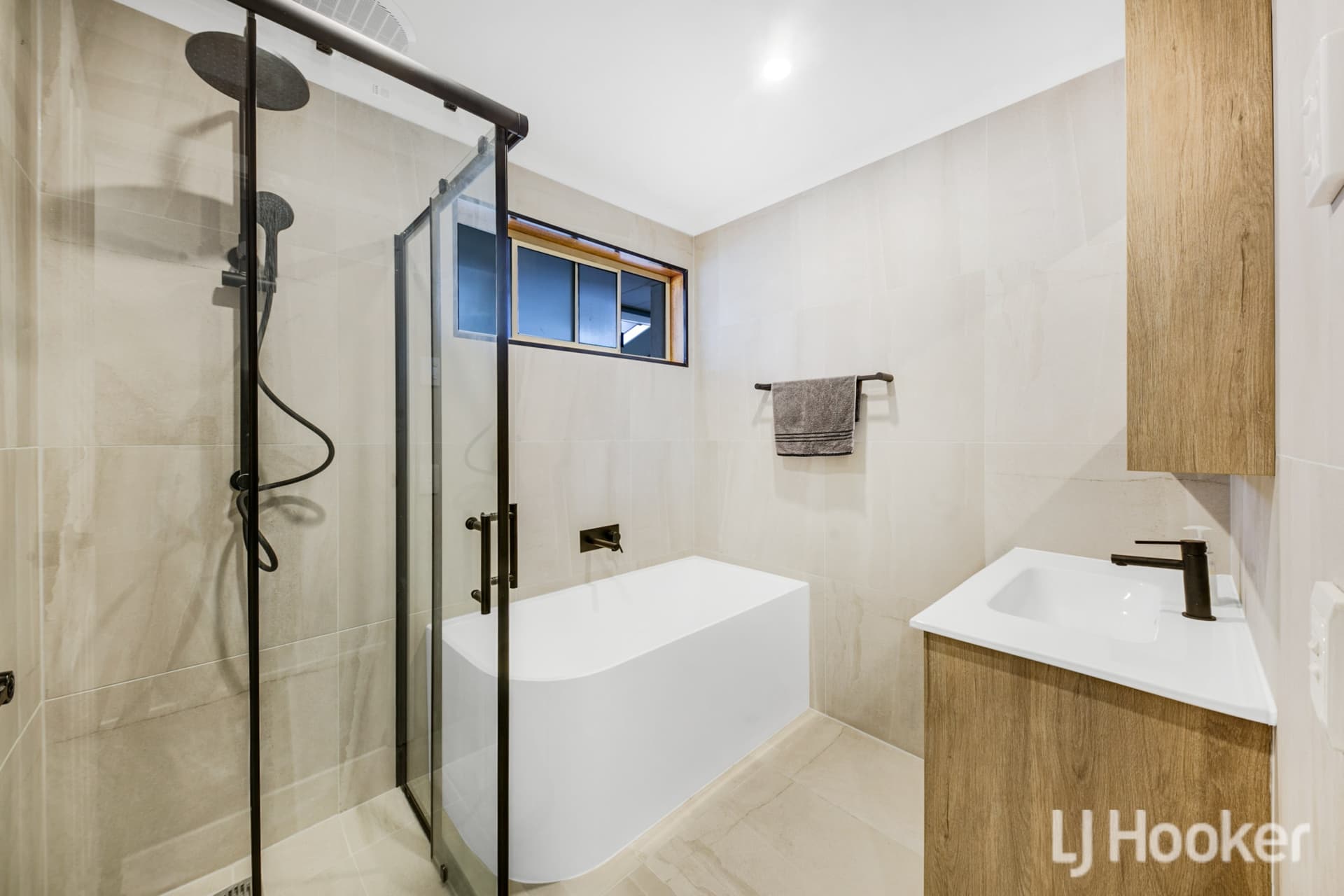 2/21 Wolfe Road, Melton, Melton - Thumbnail 8