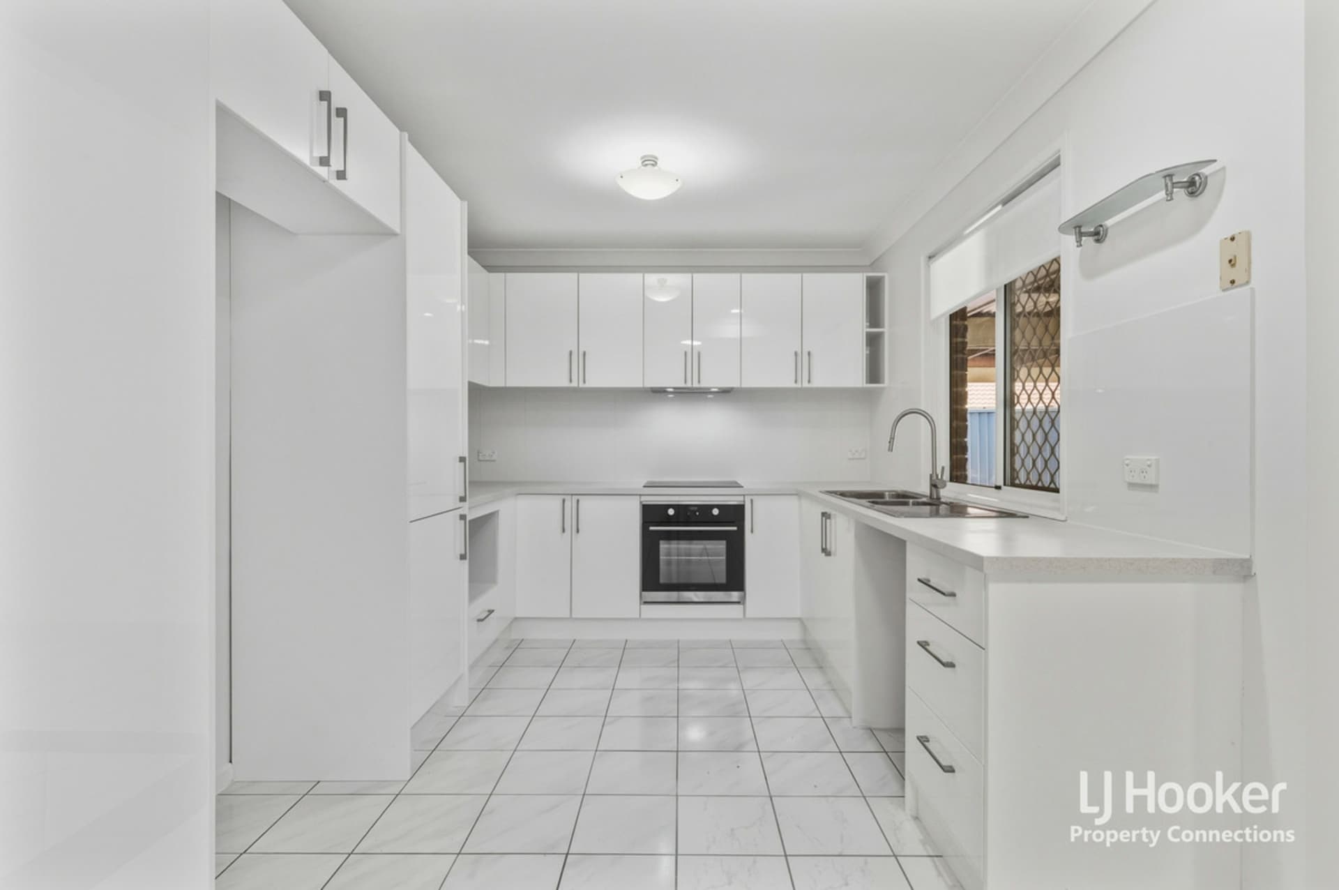 41 Orchid Avenue, Kallangur, Kallangur - Thumbnail 2