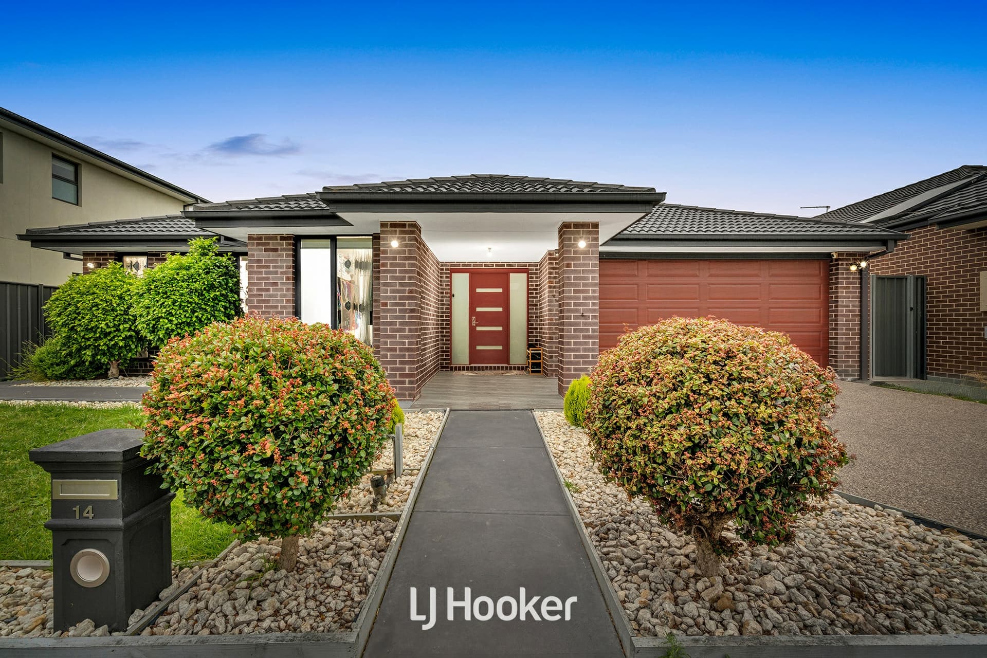 14 Peregrine Street, Cranbourne North, Cranbourne North - Thumbnail 2